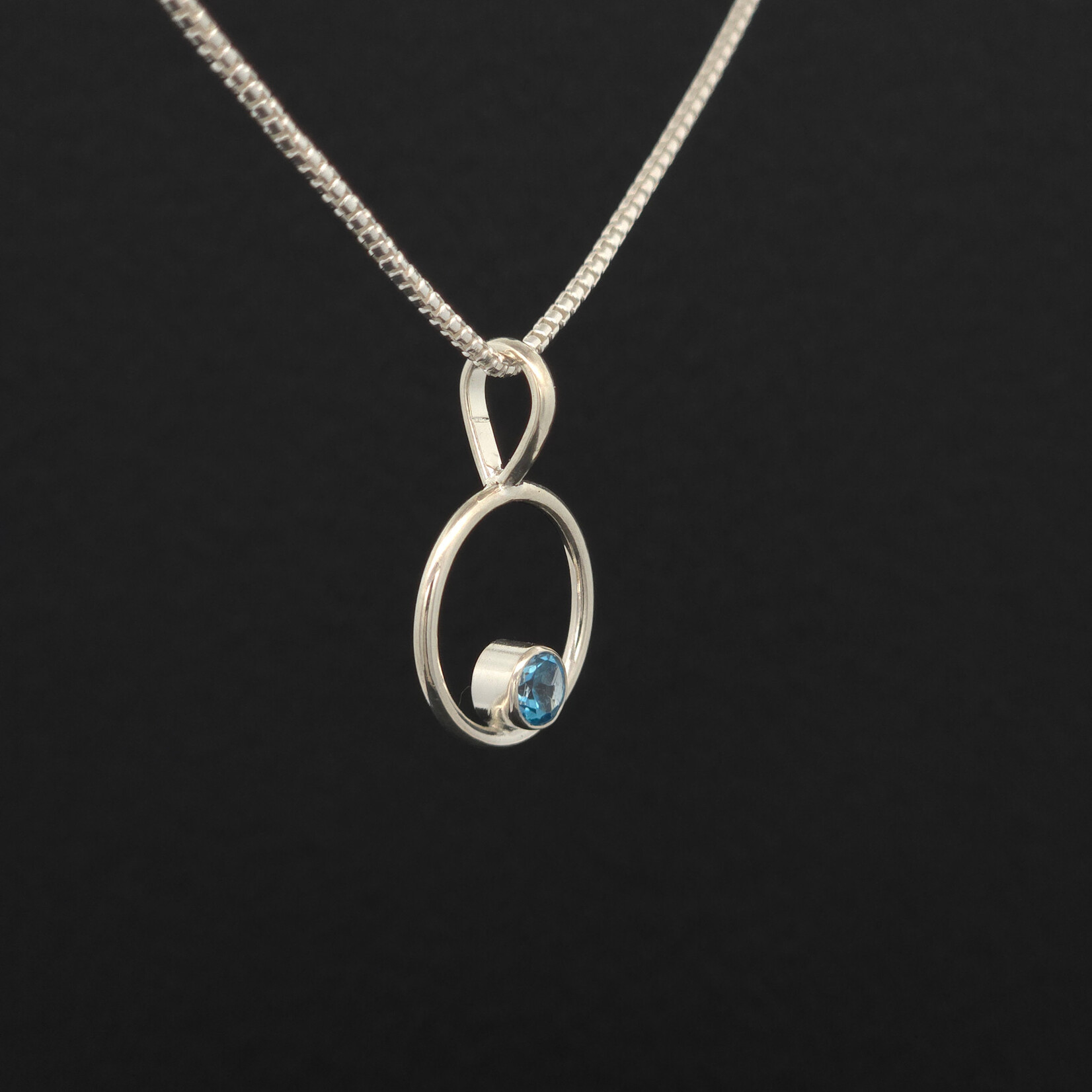 Modern Heirloom® Micro Circle Pendant 14mm on 18” 1.1