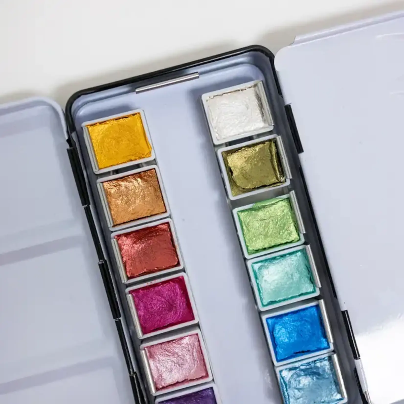 Kreative Haven 12 Color Travel Metallic Watercolor Paint Palette