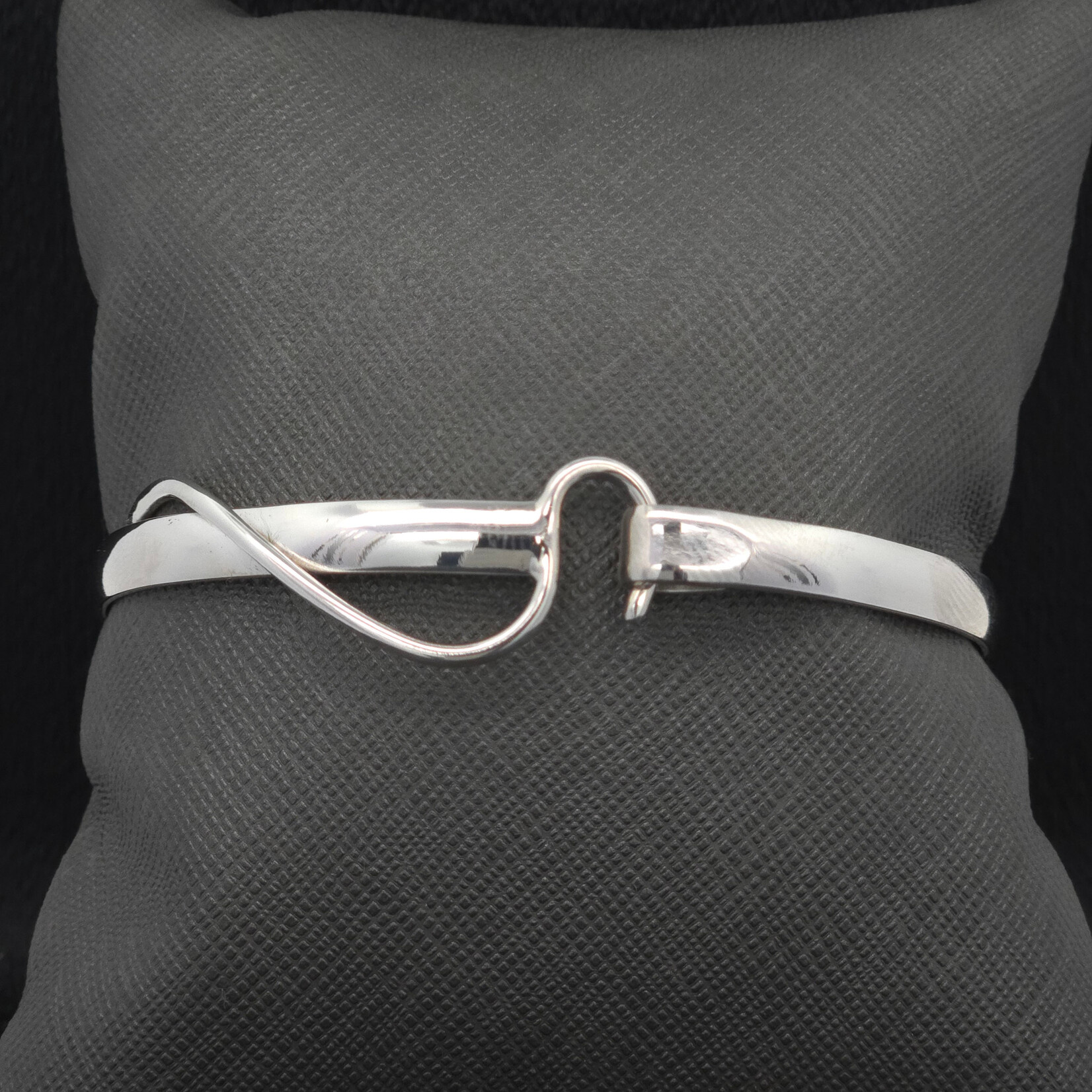 Modern Heirloom® Artist Choice Hook Bracelet 5mm wide, 8”