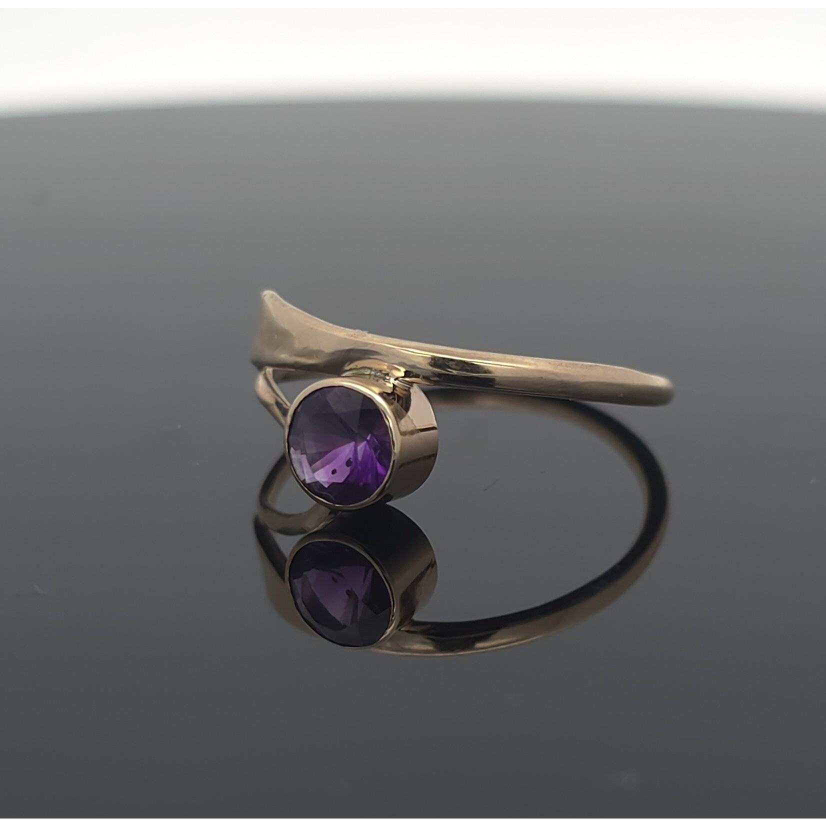 Modern Heirloom® 14KY Bypass Ring w/ 5mm Amethyst