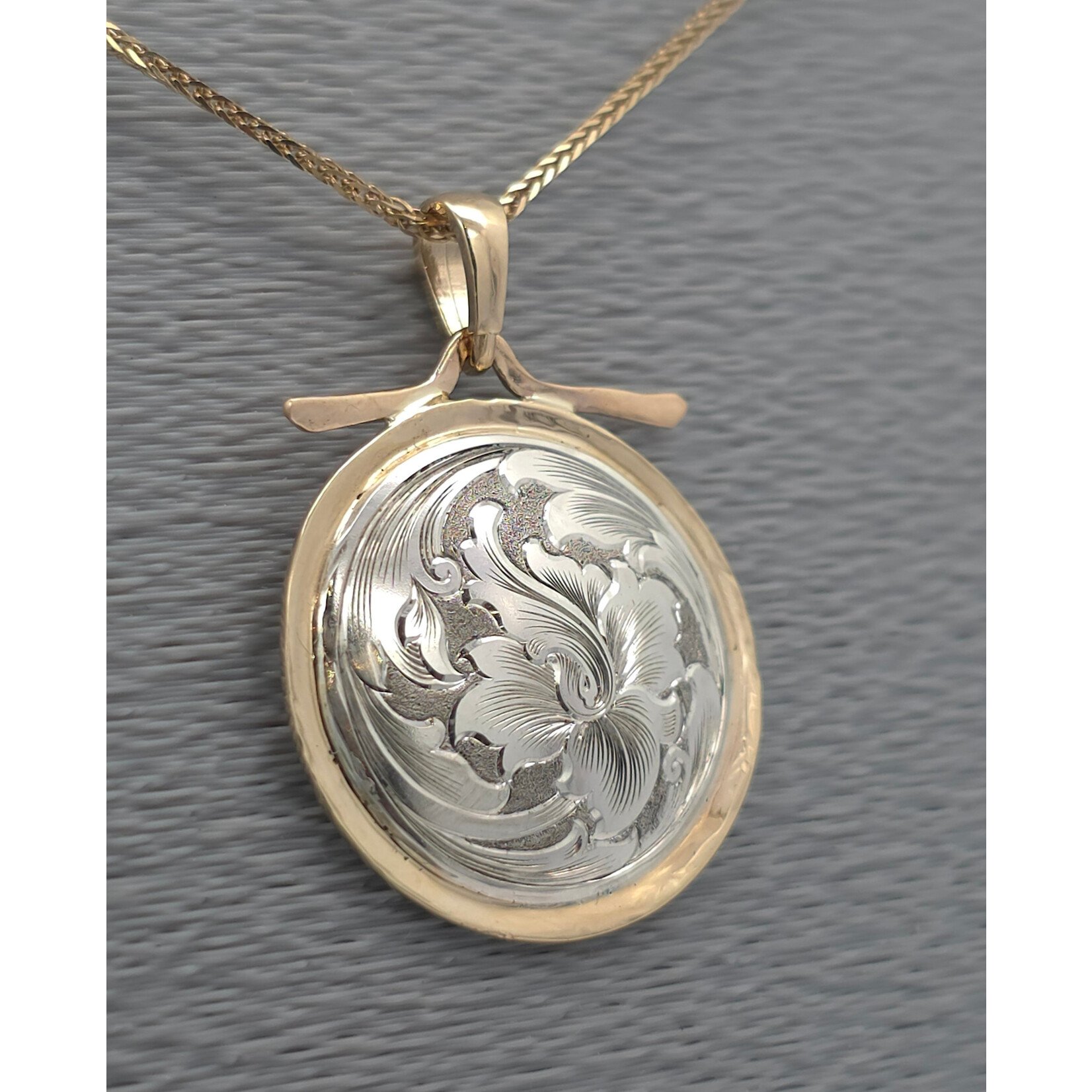 Modern Heirloom® Sterling Floral Disk w/ 14KY Border & Bail - Ray Cover Engraved