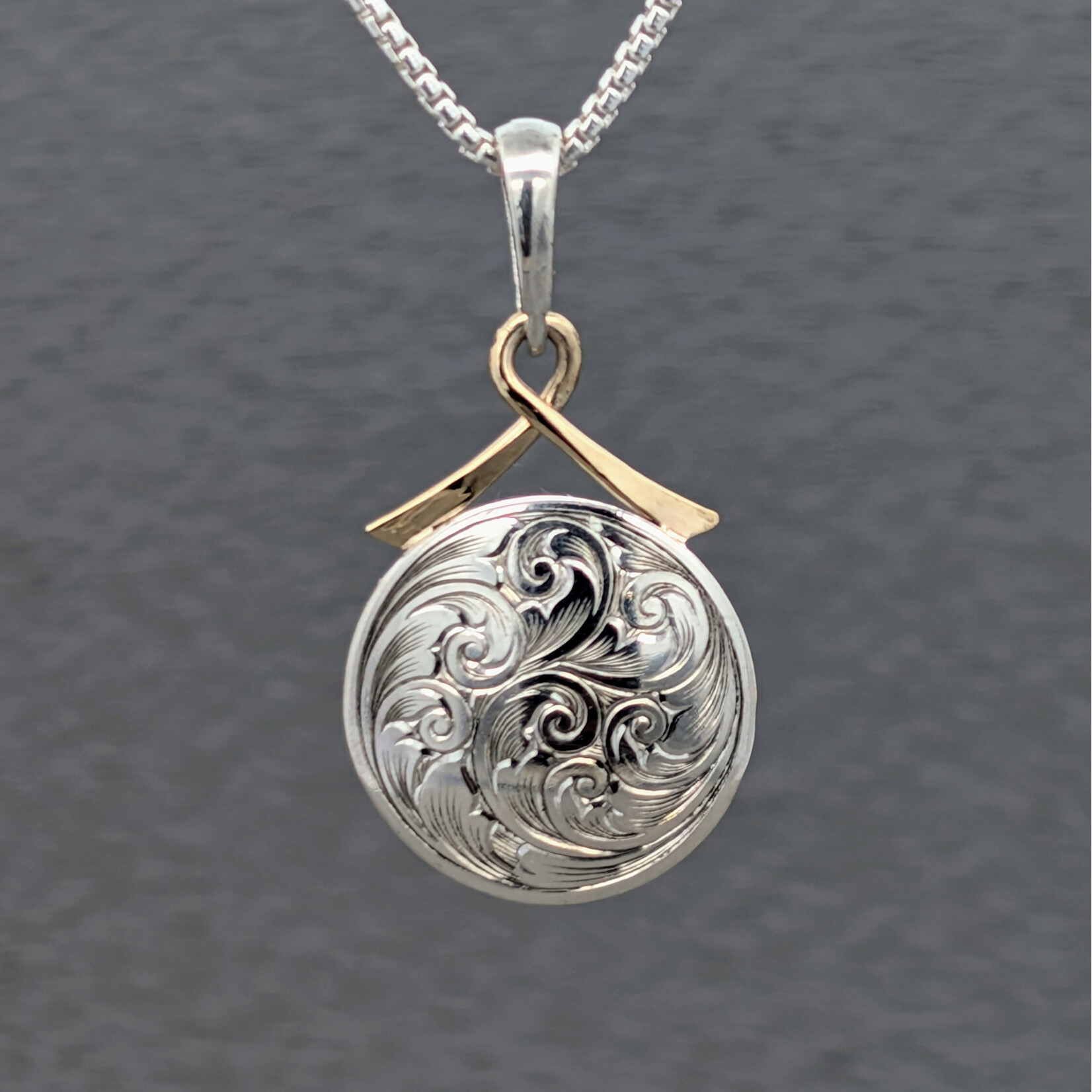 Modern Heirloom® 14KY & Sterling Scrolling Wave Pagoda Medallion, 16" Rounded Box