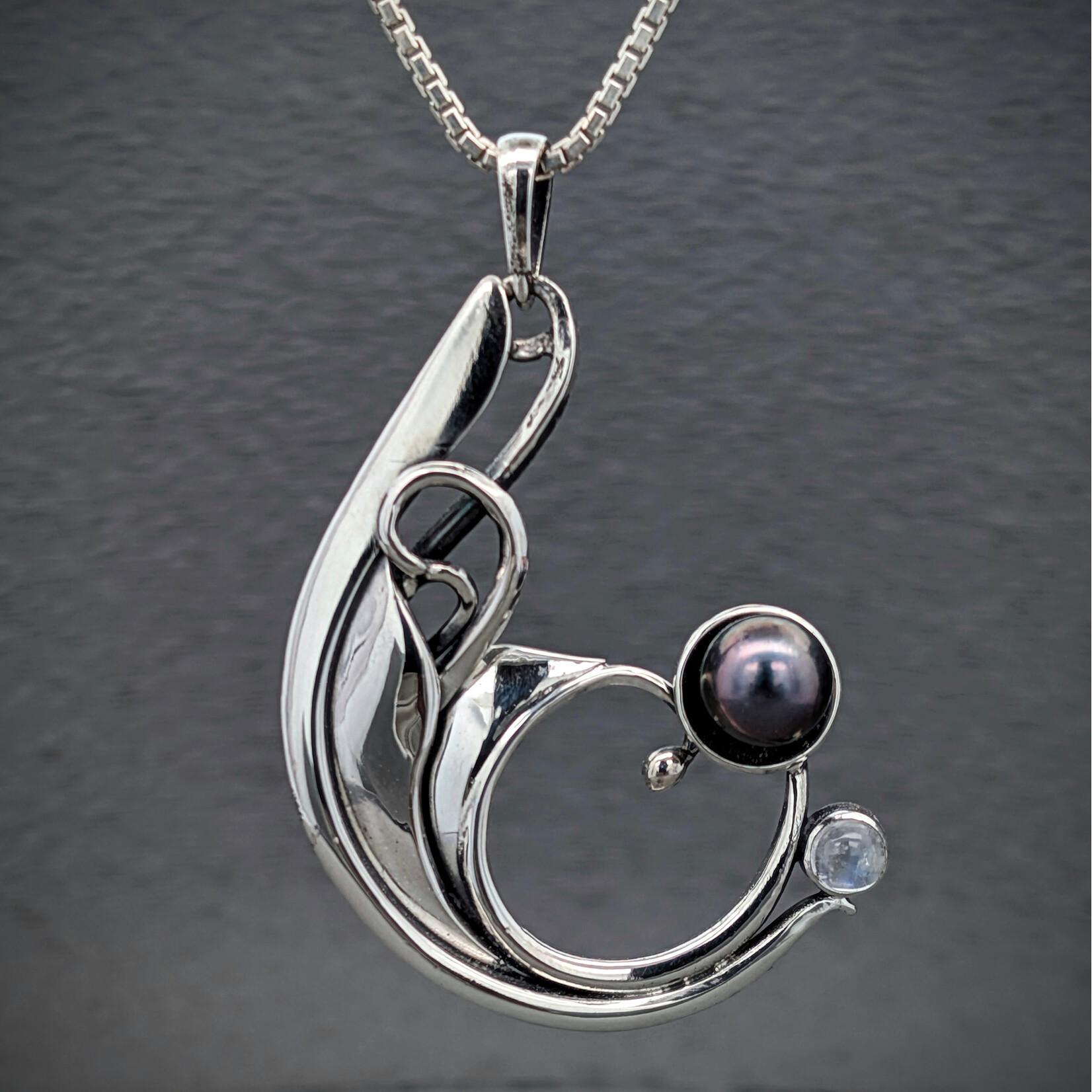 Modern Heirloom® Flowing Pearl & Moonstone Pendant