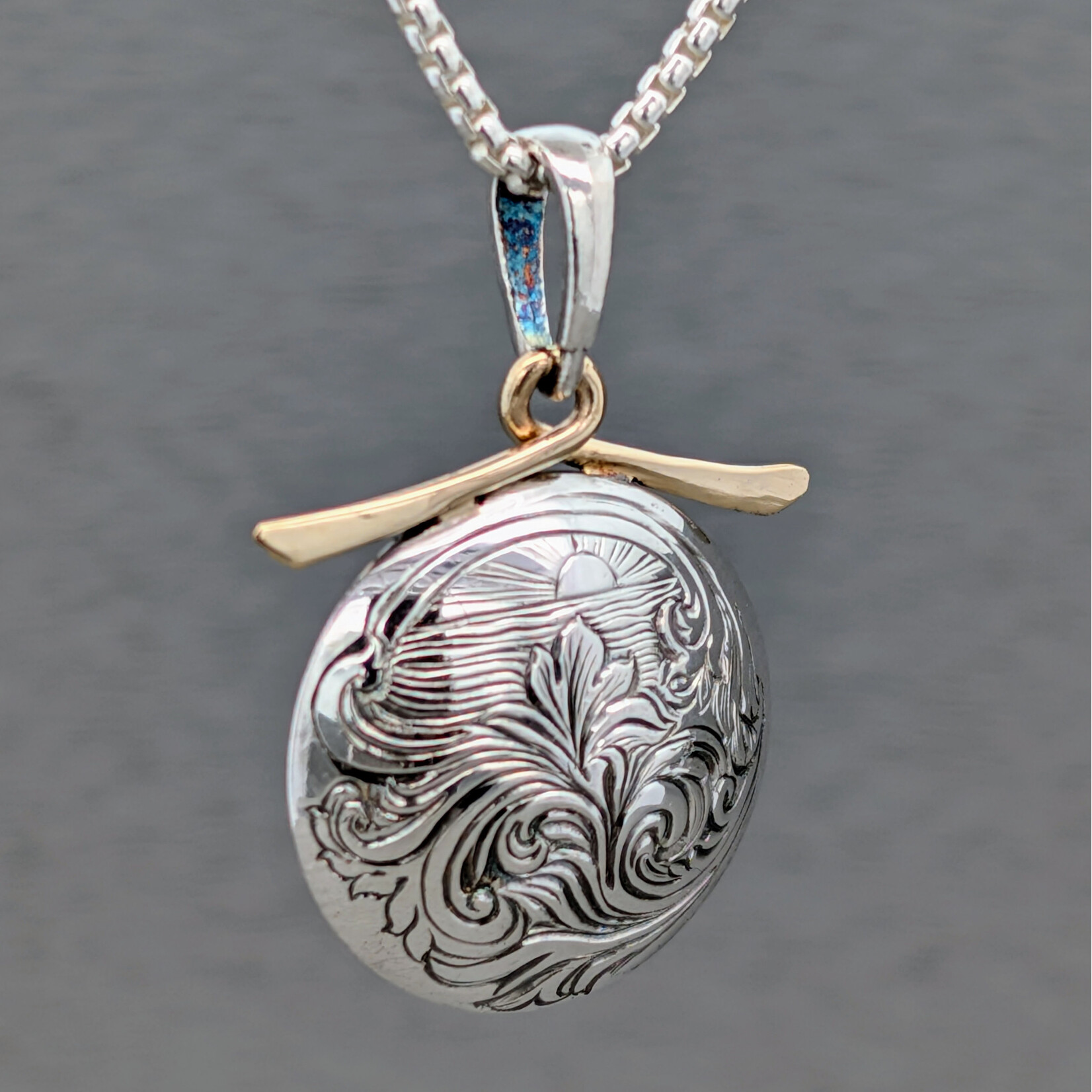 Modern Heirloom® Sunset by the Sea 18mm Temple Medallion, 14KY & Sterling