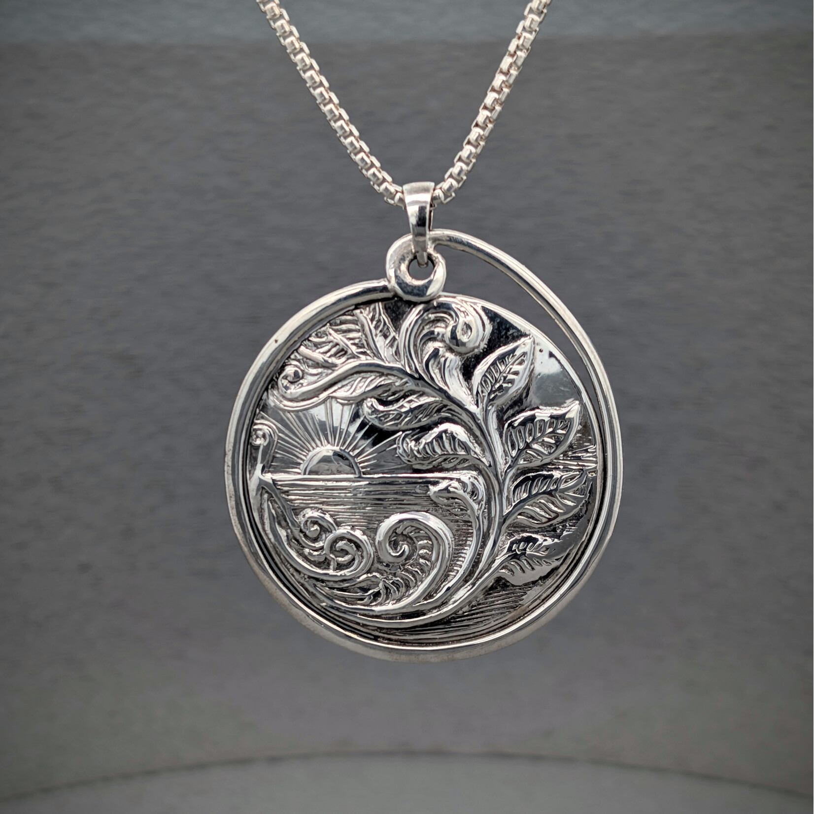 Modern Heirloom® Embossed Sunset by the Sea, 35mm Sterling Silver Medallion