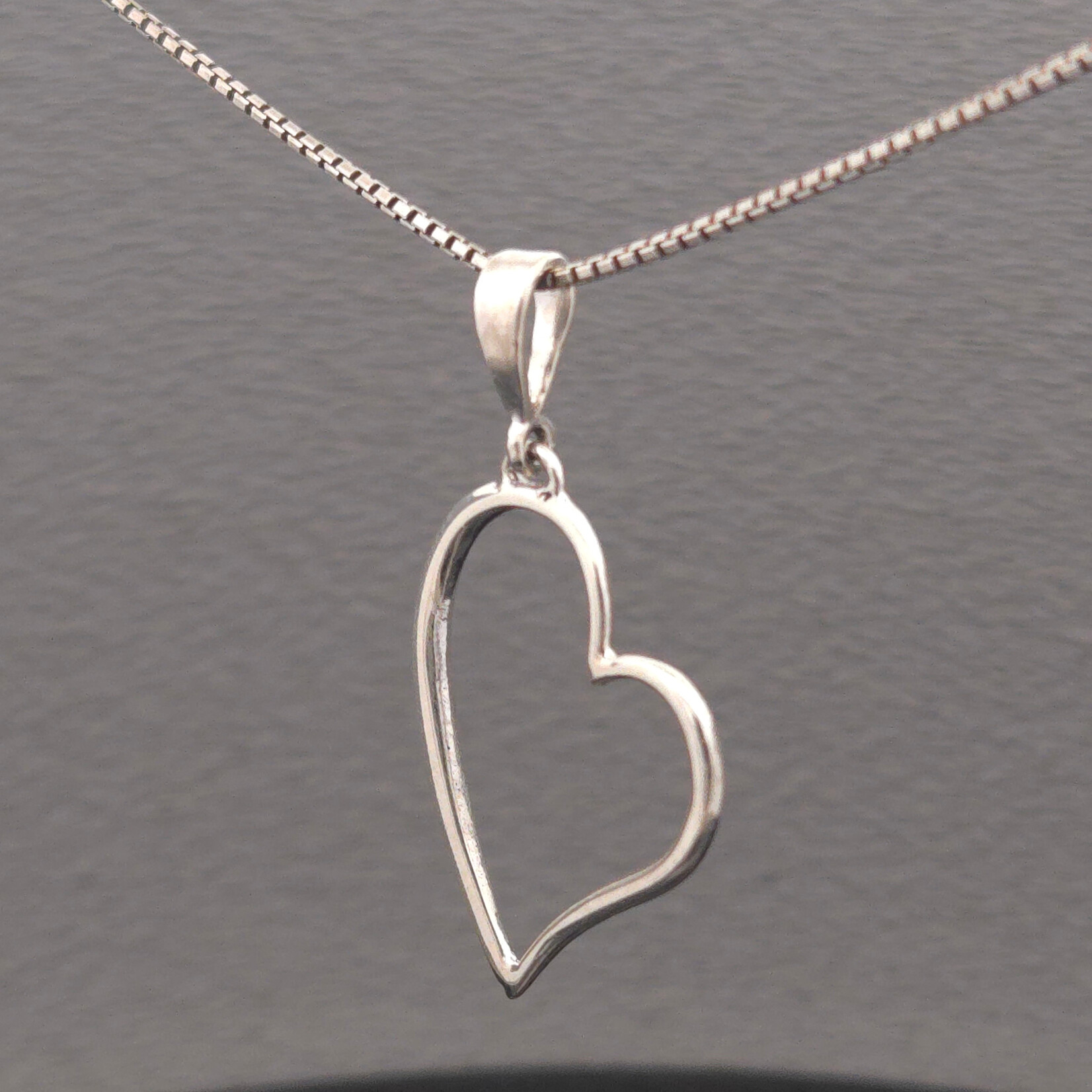 Simple Heart Forged Necklace on 18” Rounded Box 1.0mm