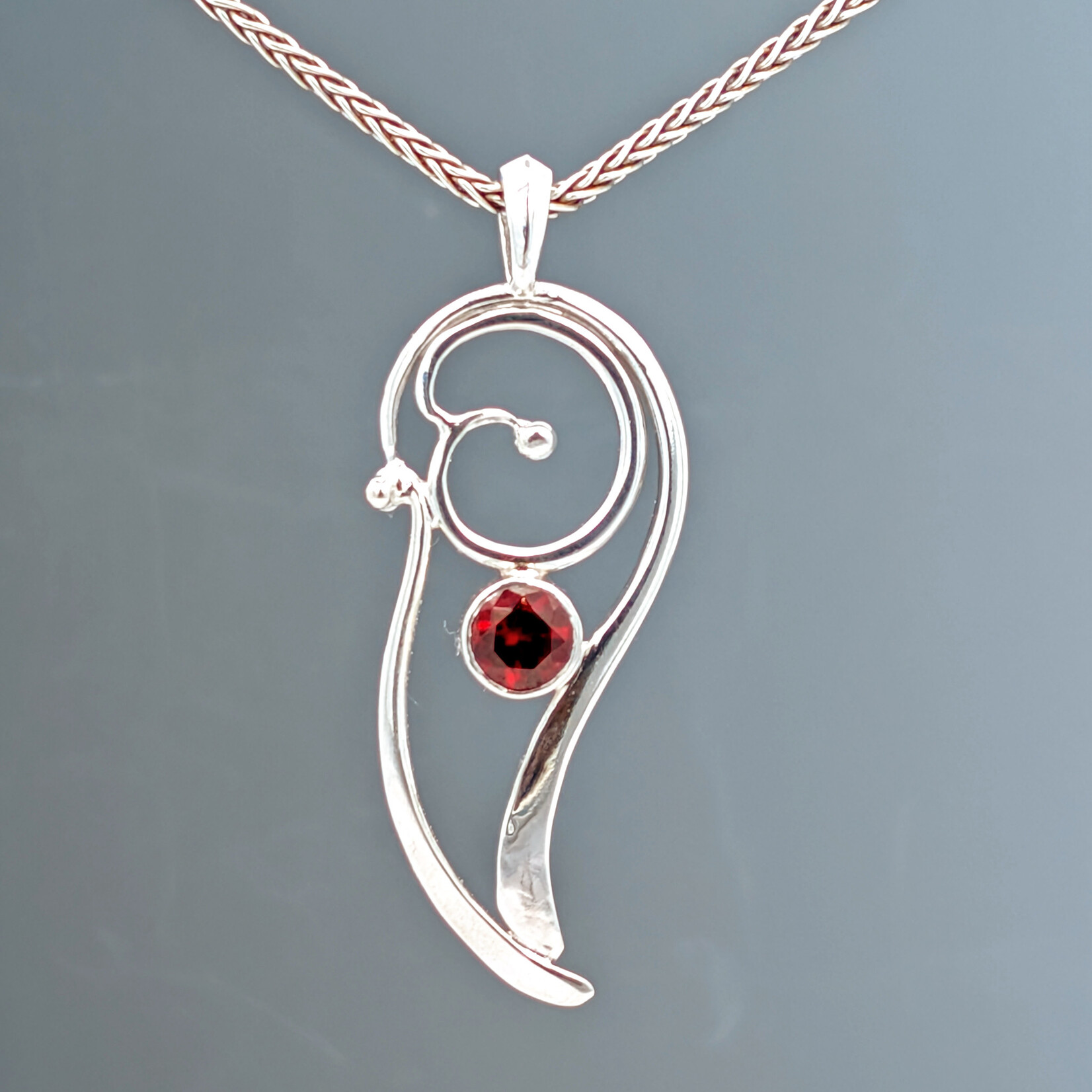 Modern Heirloom® Flowing Sterling Pendant w/ 6mm Garnet on 16" Chain