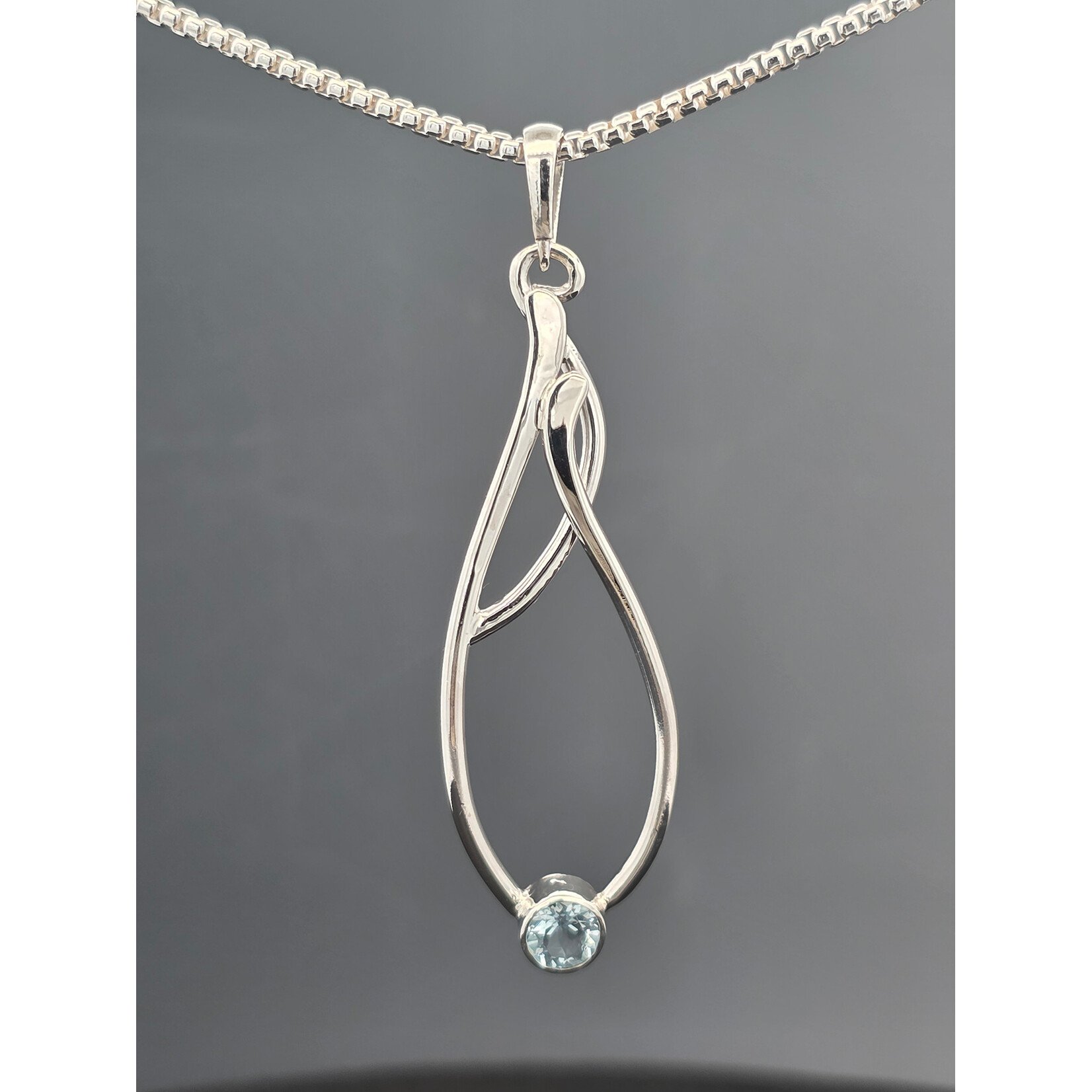 Modern Heirloom® Sterling Seagrass Pendant w/ 5mm Aquamarine, 20"