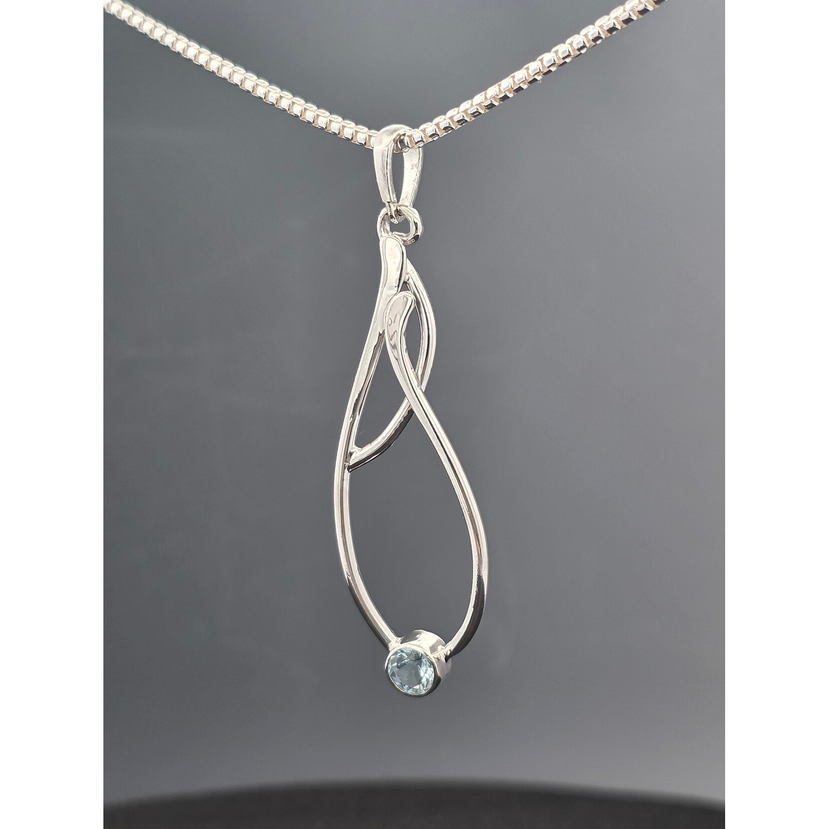 Modern Heirloom® Sterling Seagrass Pendant w/ 5mm Aquamarine, 20"