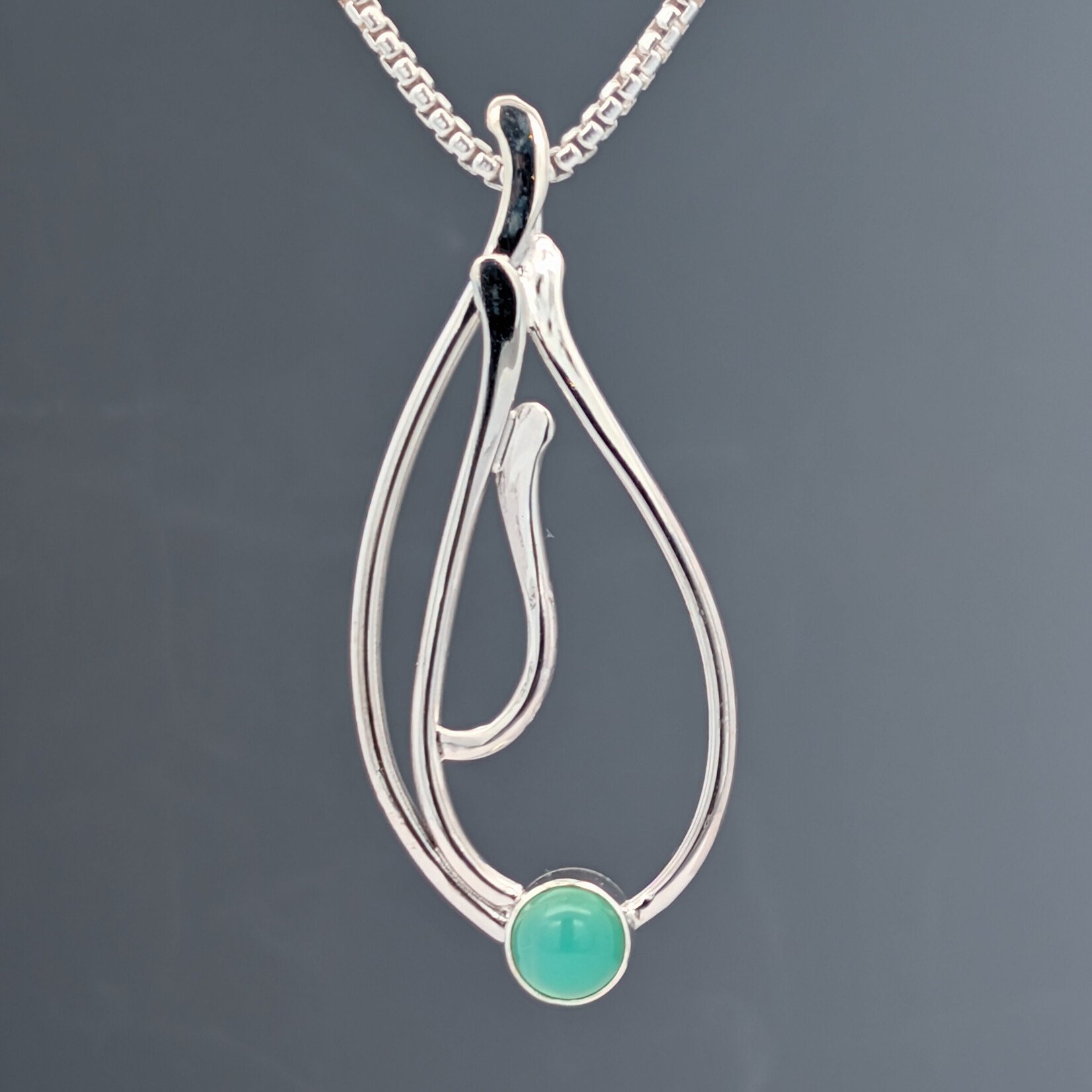 Modern Heirloom® Sterling Seagrass Pendant w/ 6mm Chrysoprase, 16"