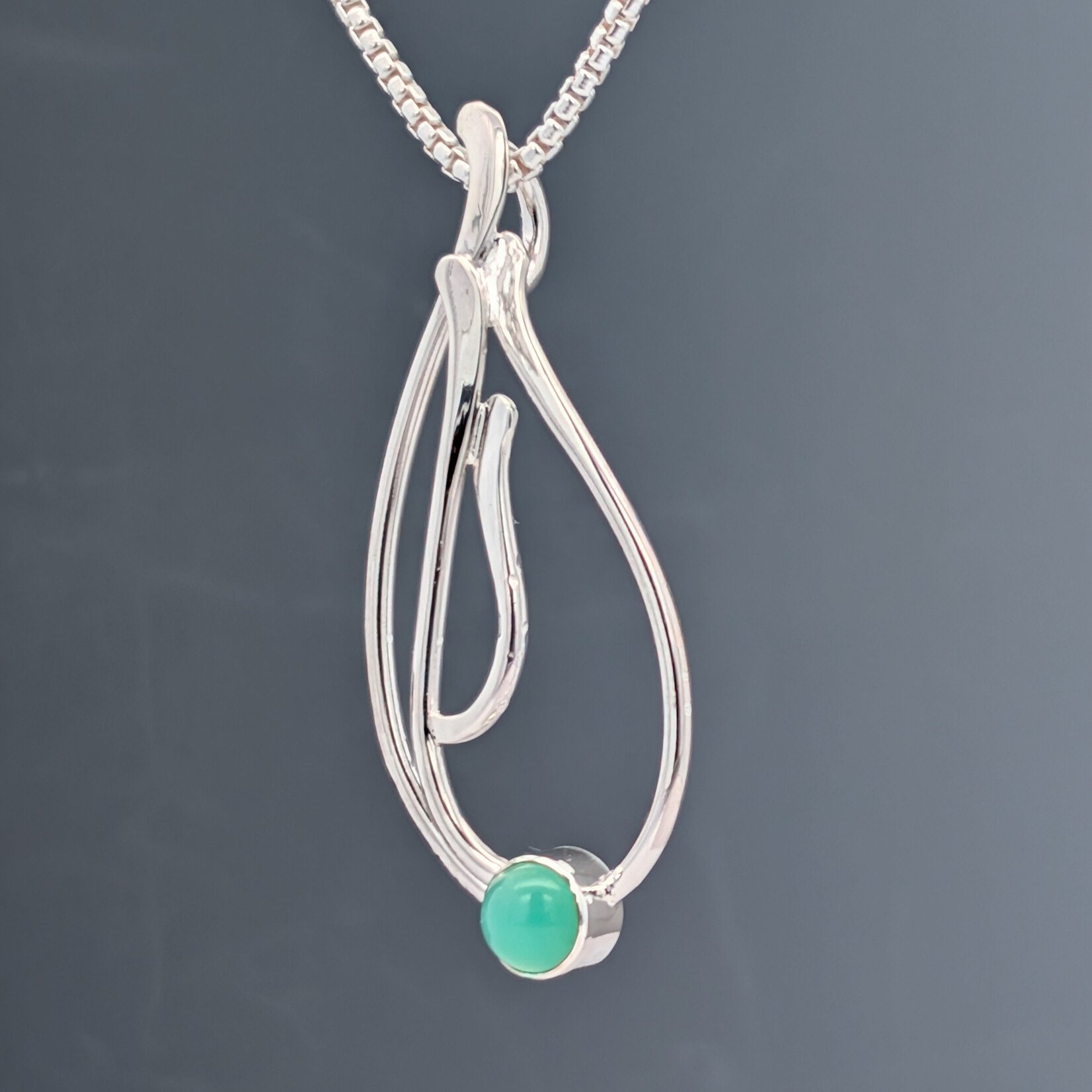 Modern Heirloom® Sterling Seagrass Pendant w/ 6mm Chrysoprase, 16"