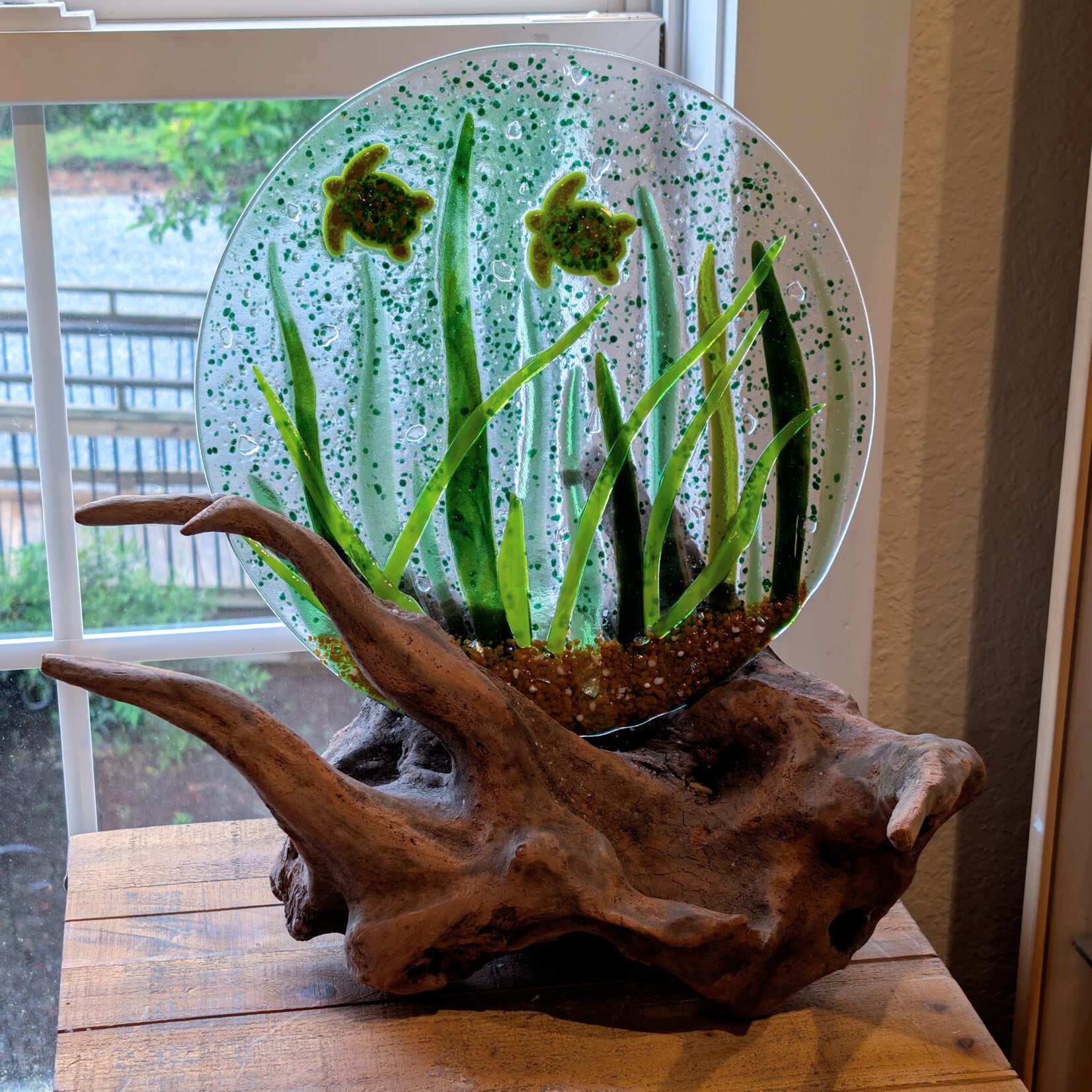 Joni White Glasswork Undersea Turtles w/ Driftwood Stand - Joni White
