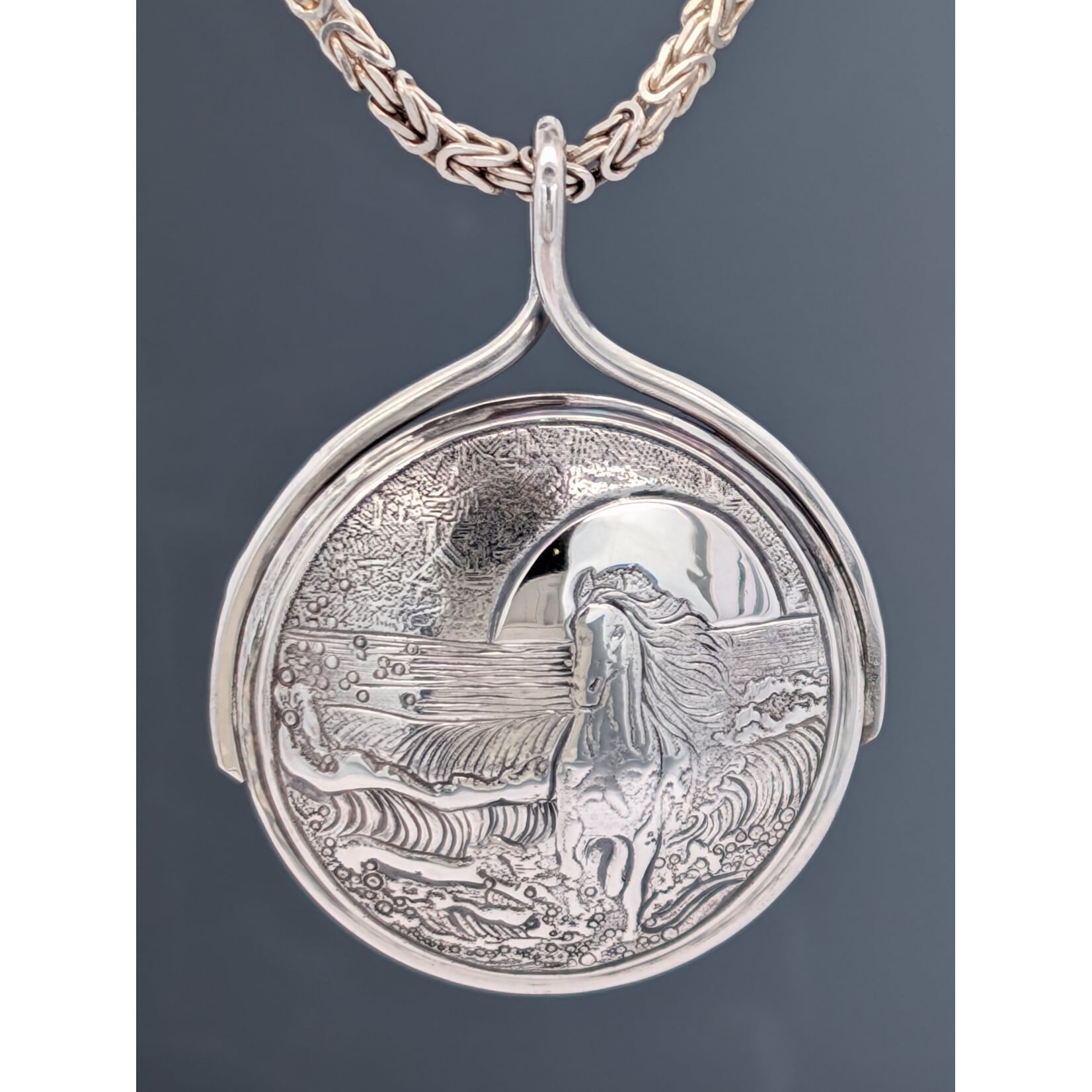 Modern Heirloom® Engraved Sterling Silver Sunset Horse Medallion, 18" Byzantine Chain