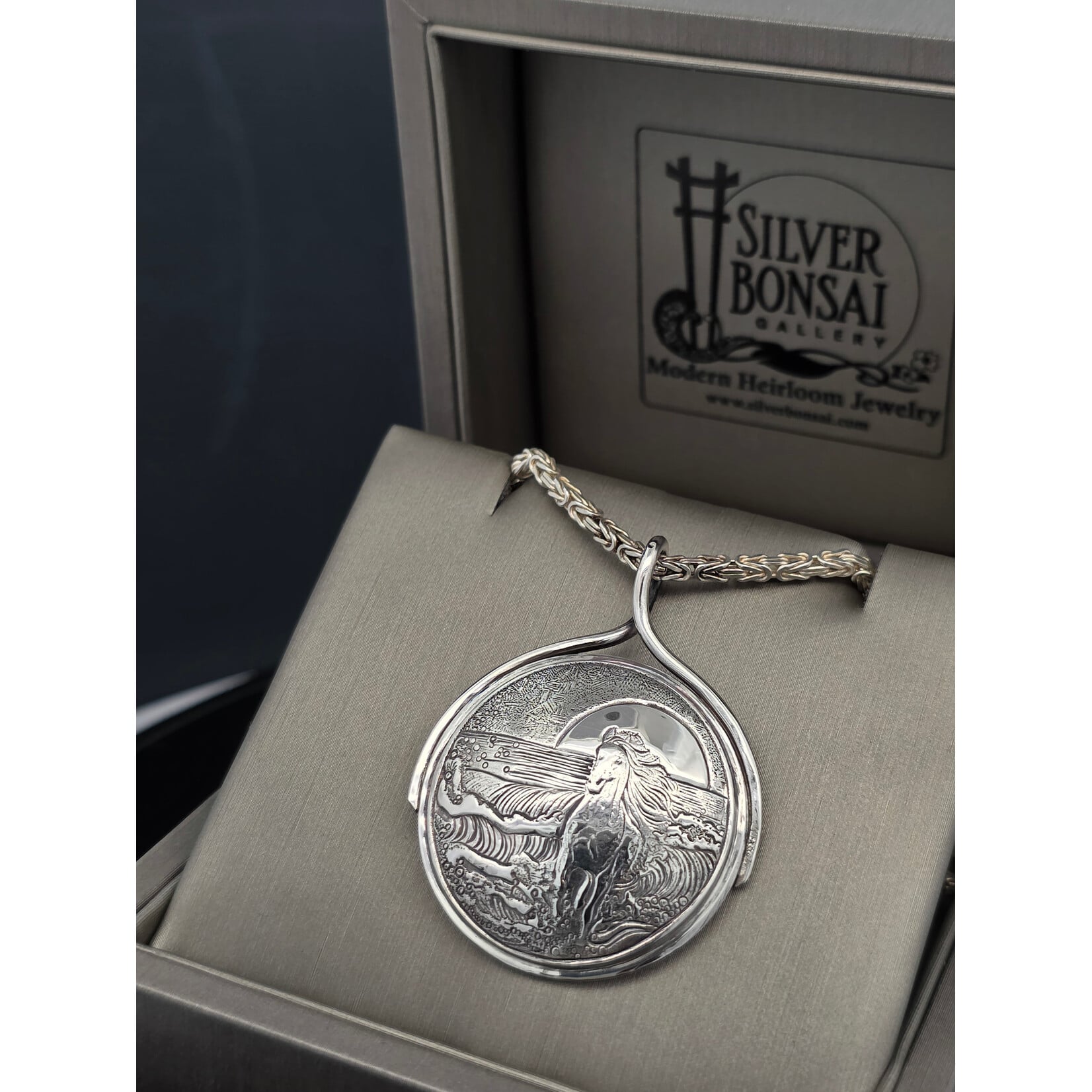 Modern Heirloom® Engraved Sterling Silver Sunset Horse Medallion, 18" Byzantine Chain