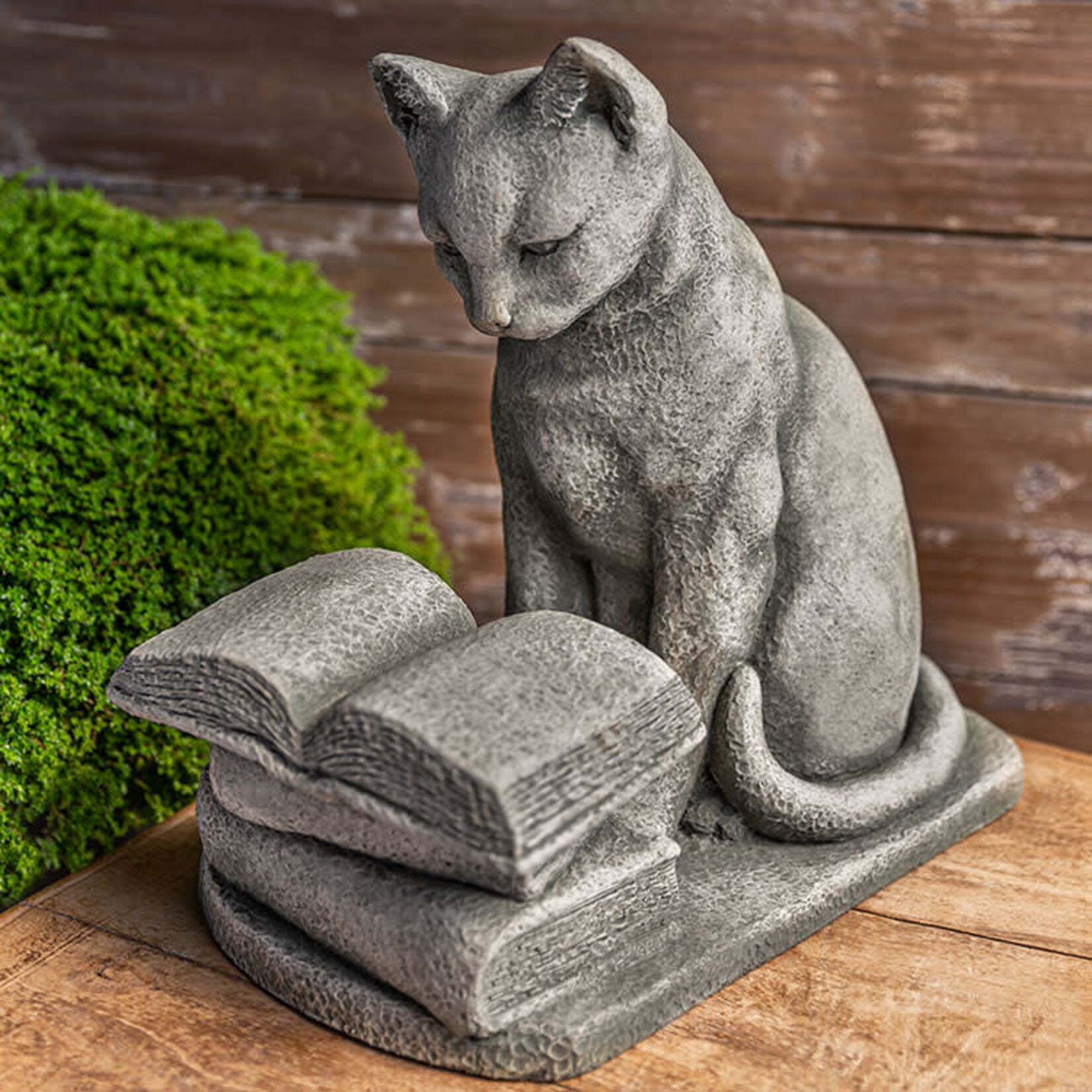 Campania Hemmingway Cat Statue