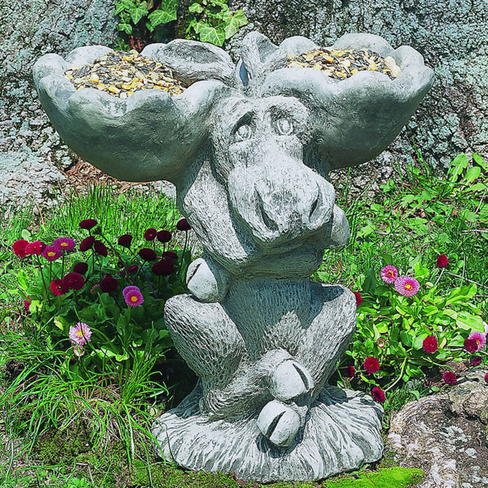 Campania Moose Birdbath/Feeder