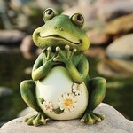 Frog Statue With Daisies   (G6)