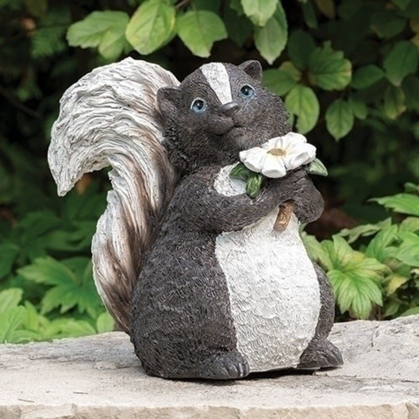 Skunk Garden Statue