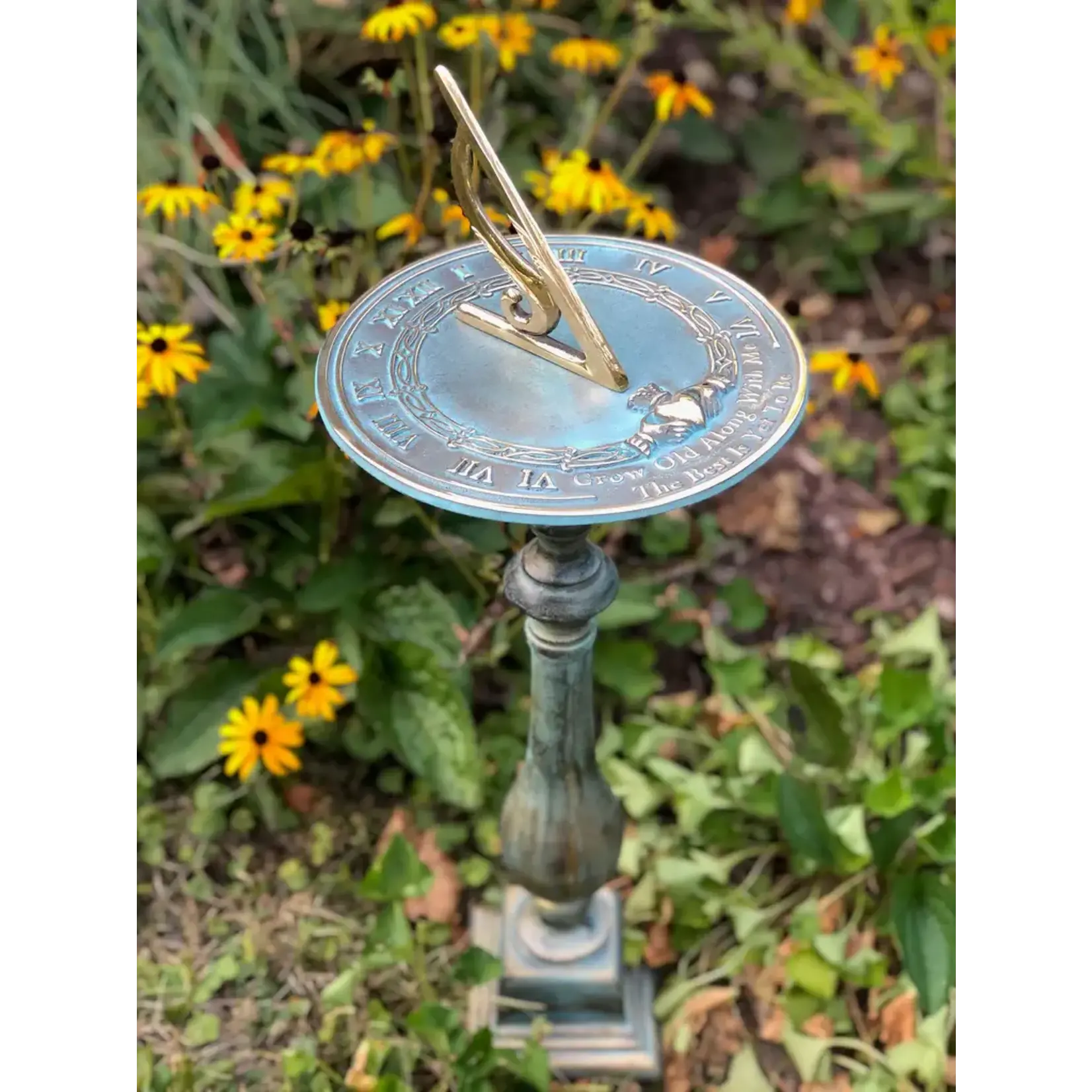 Aluminum Spindle Sundial Pedestal Brass-Finish