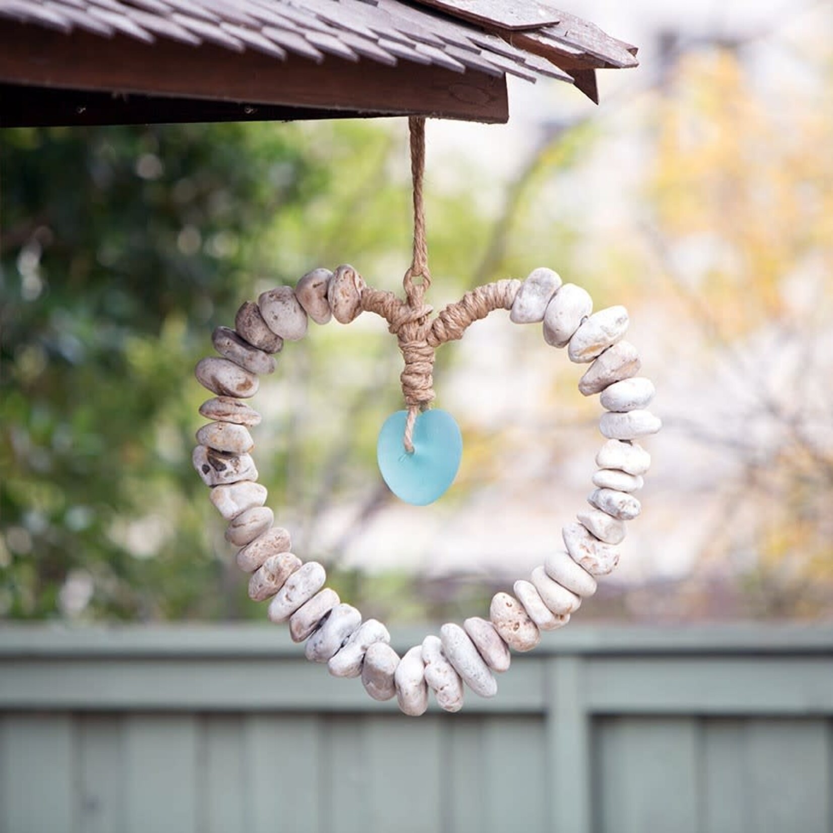 Garden Age Supply Heart Wreath With Glass Heart     (I 6)