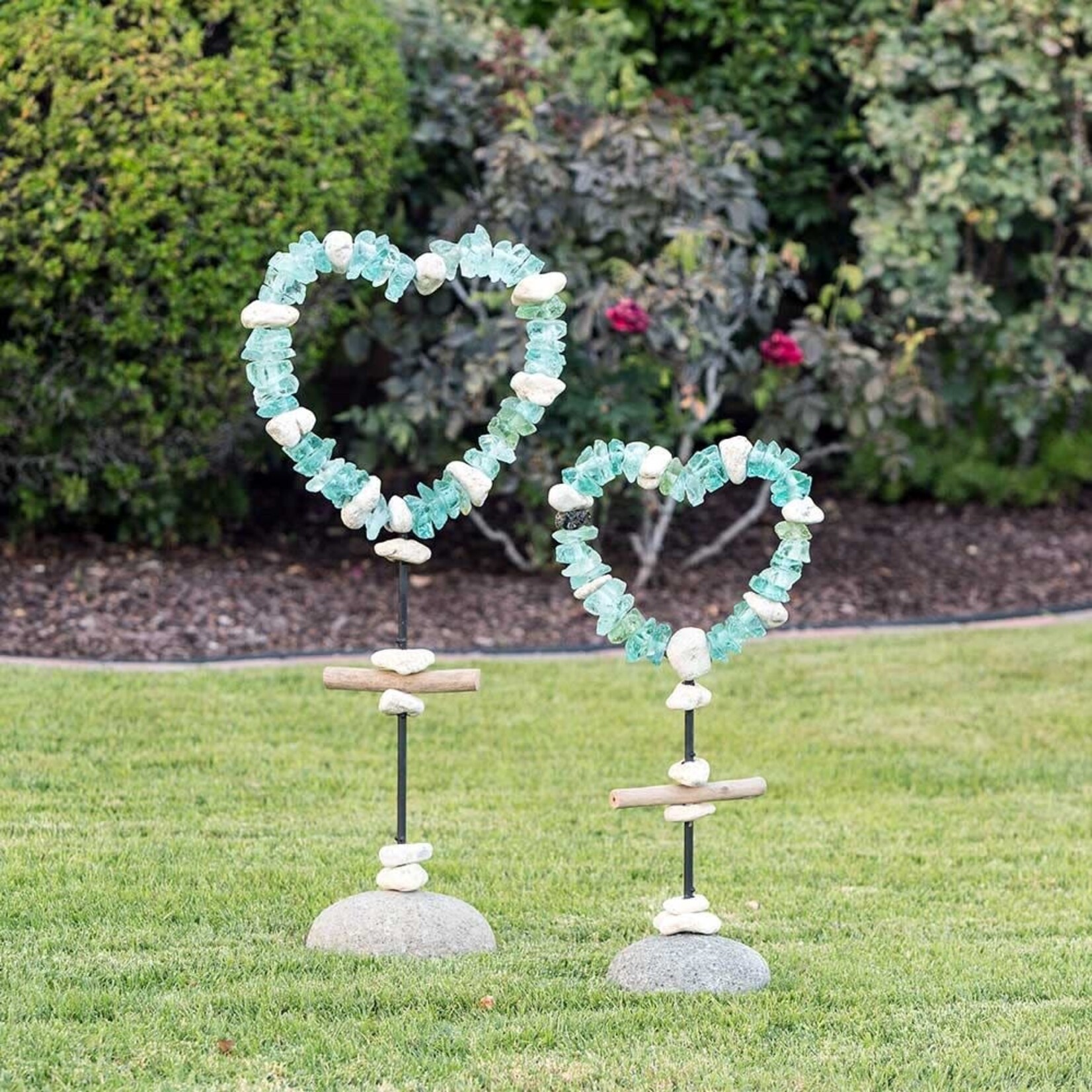 Garden Age Supply Glass Heart Garden Stand Small