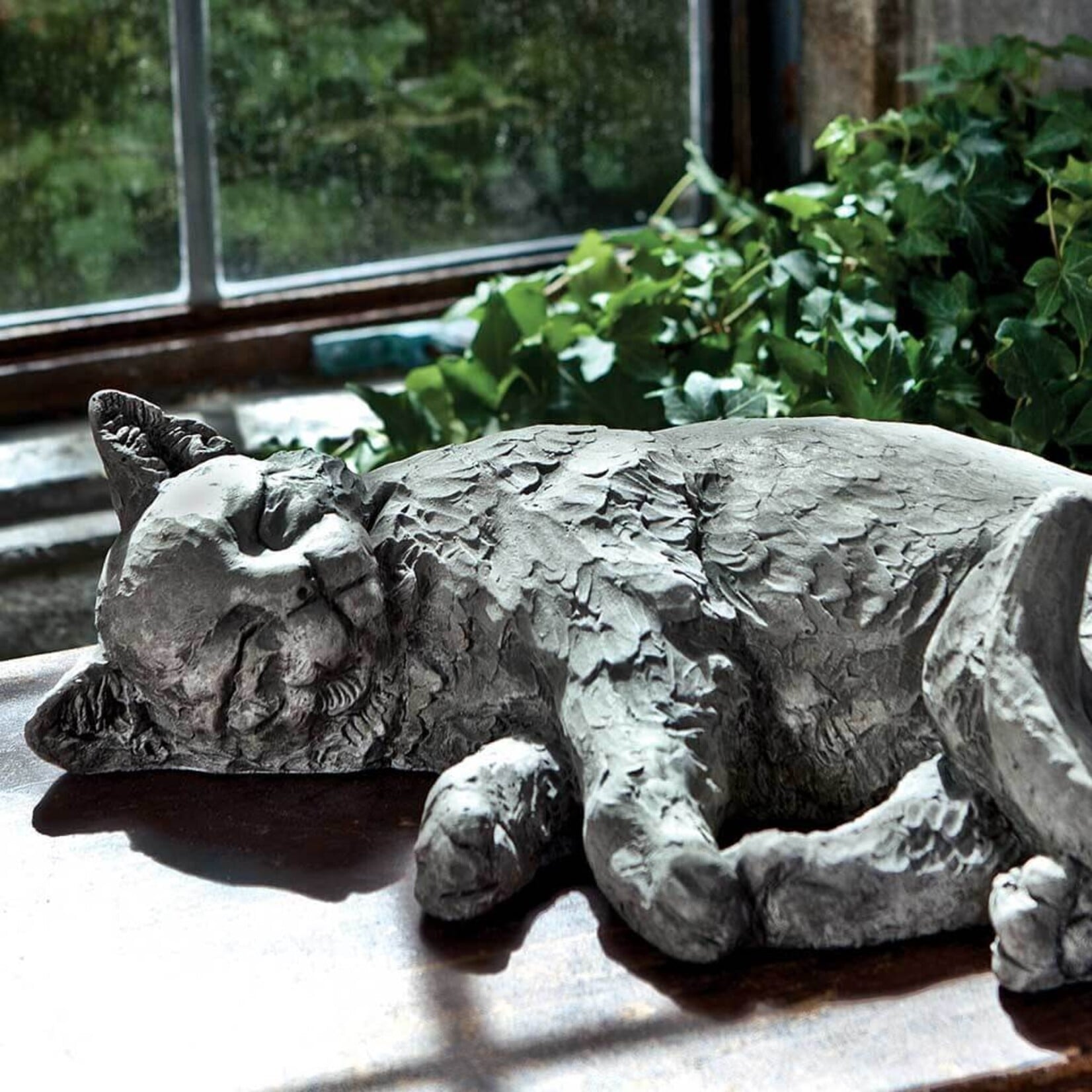Campania Dreaming Kitty Statue