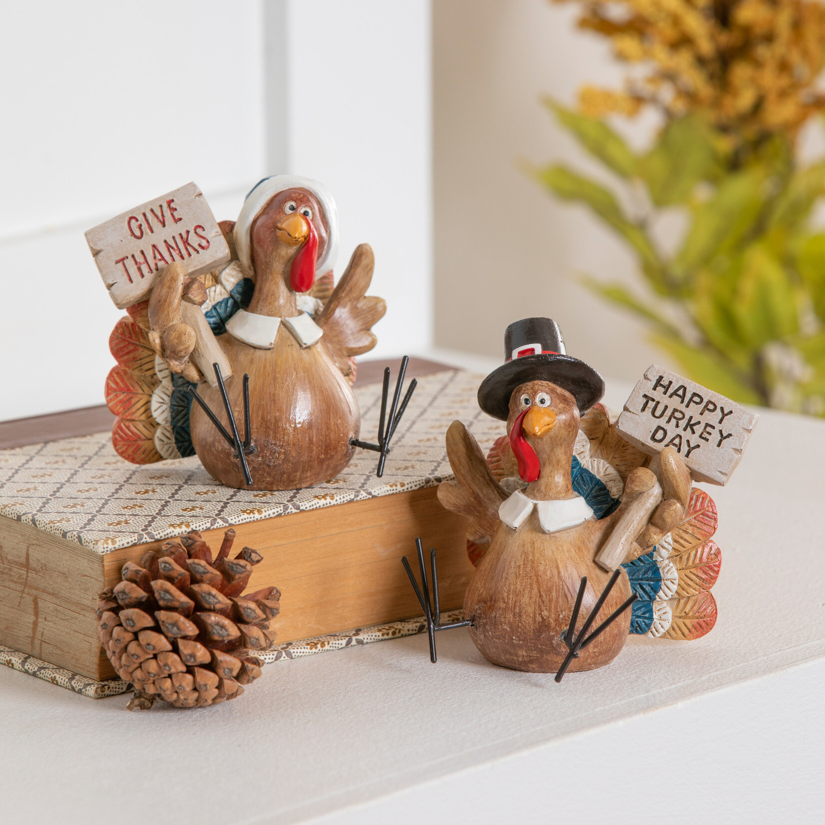 Resin Thanksgiving Turkey with Metal Feet - Give Thanks   (J10)