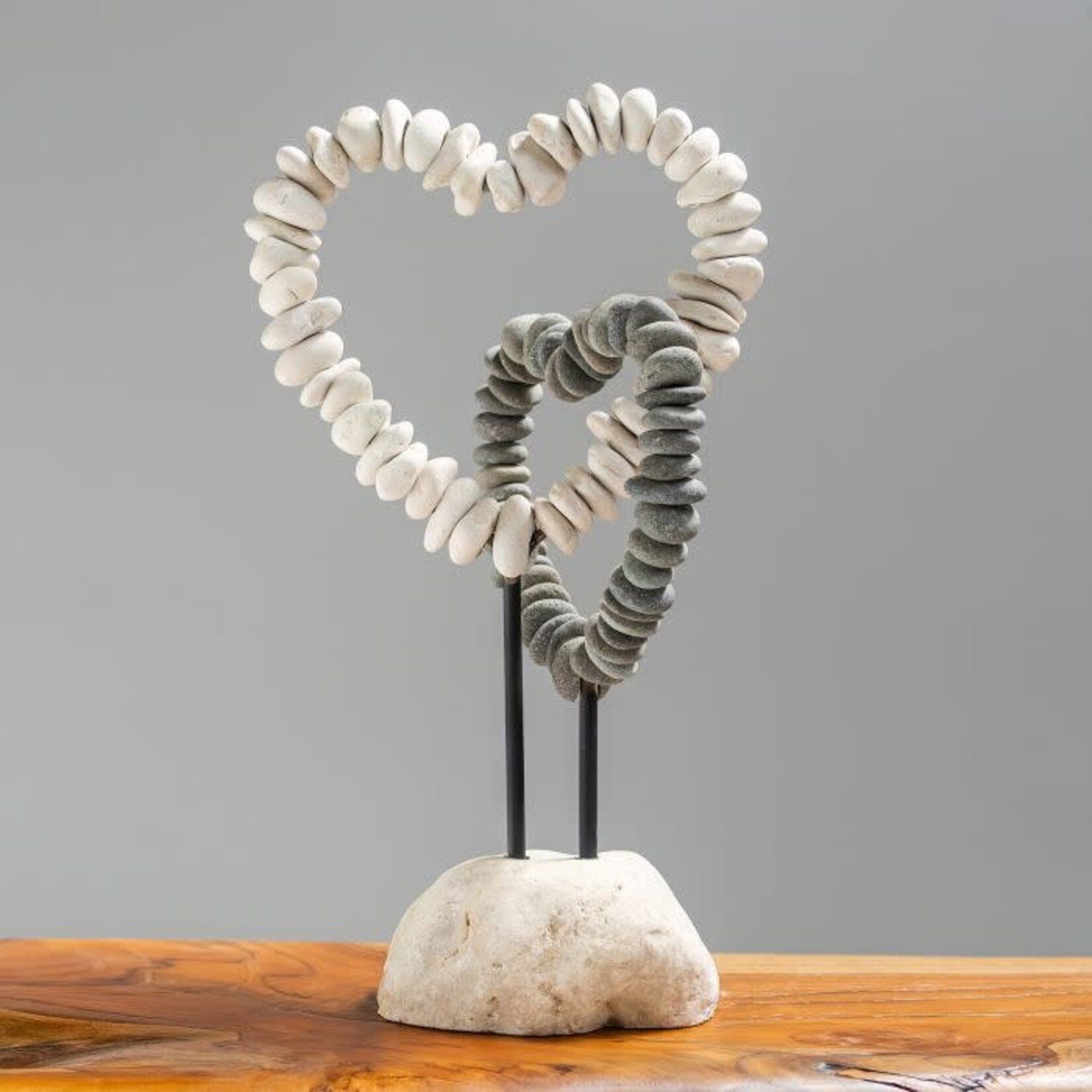 Beach Pebble Double Heart Black & White
