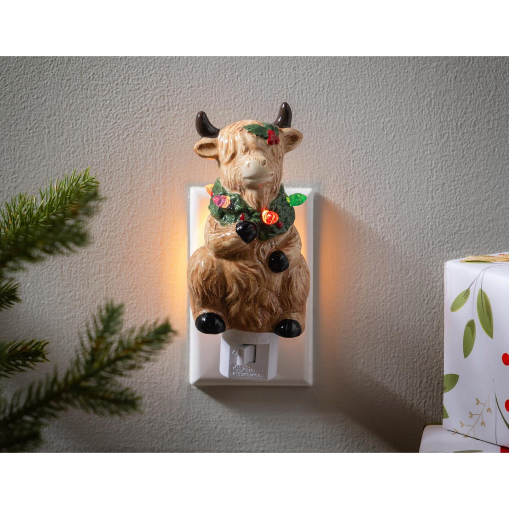 Holly Homestead Nightlight Ceramic Highland Cow