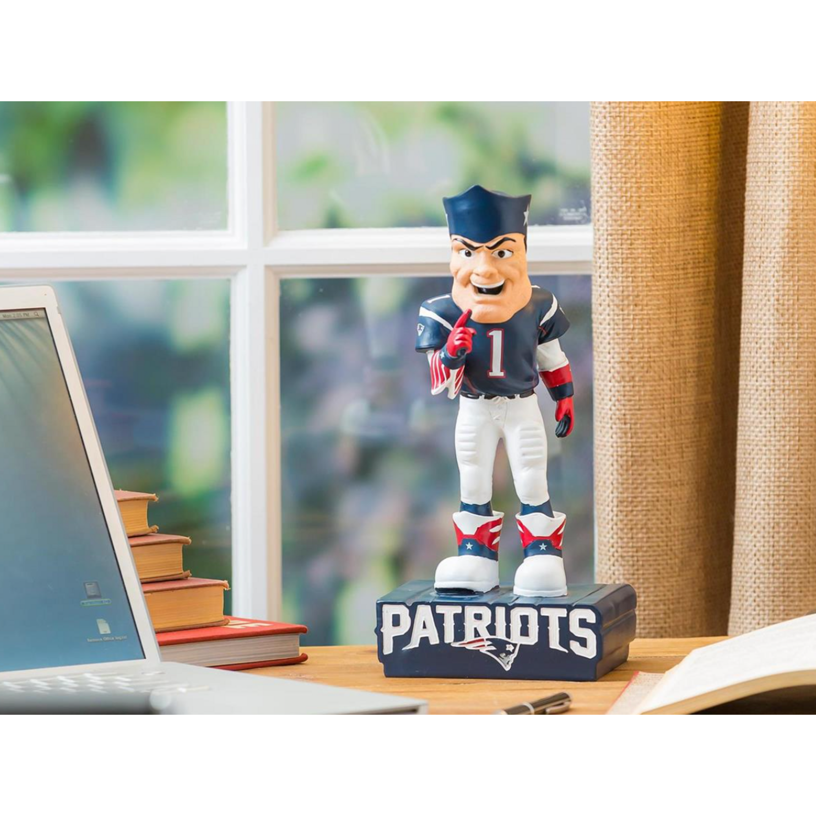 New England Patriots, Mascot Statue