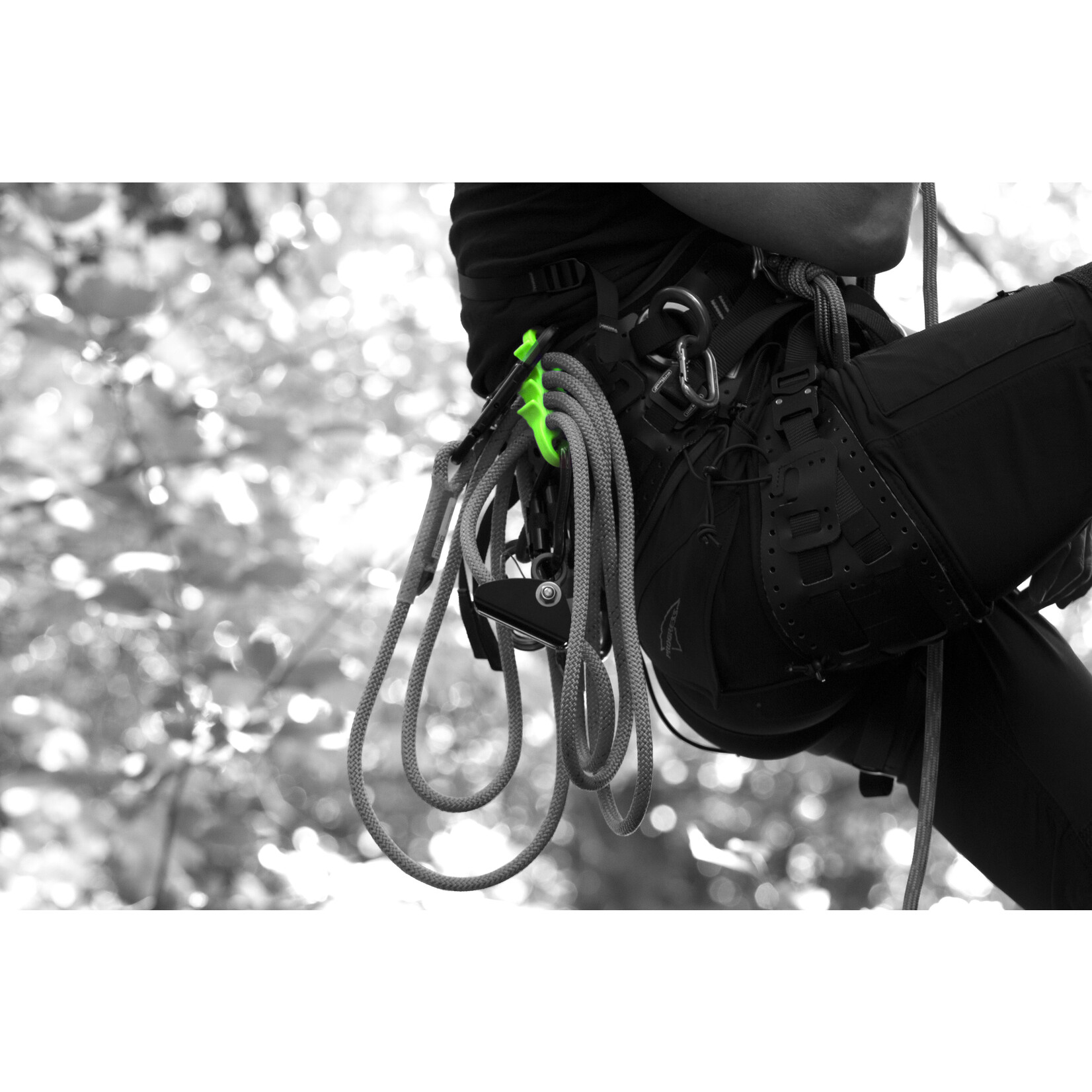 ISC NESSIE LANYARD MANAGEMENT CLIP