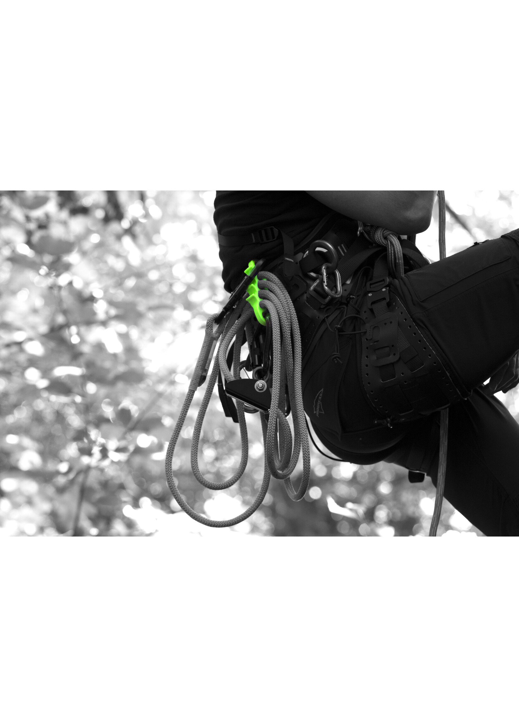ISC NESSIE LANYARD MANAGEMENT CLIP