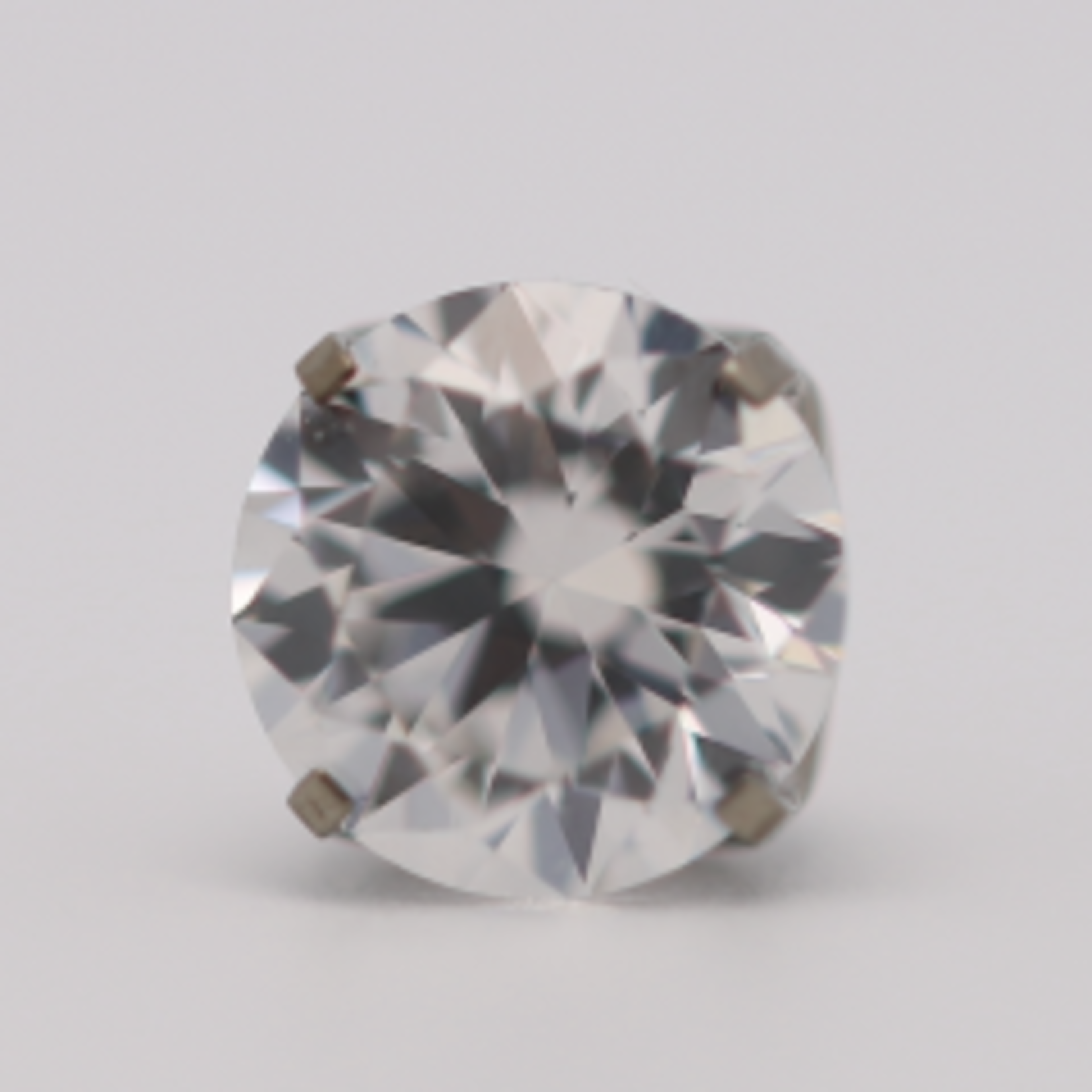 Neometal 18g prong set threadless end 2mm cz