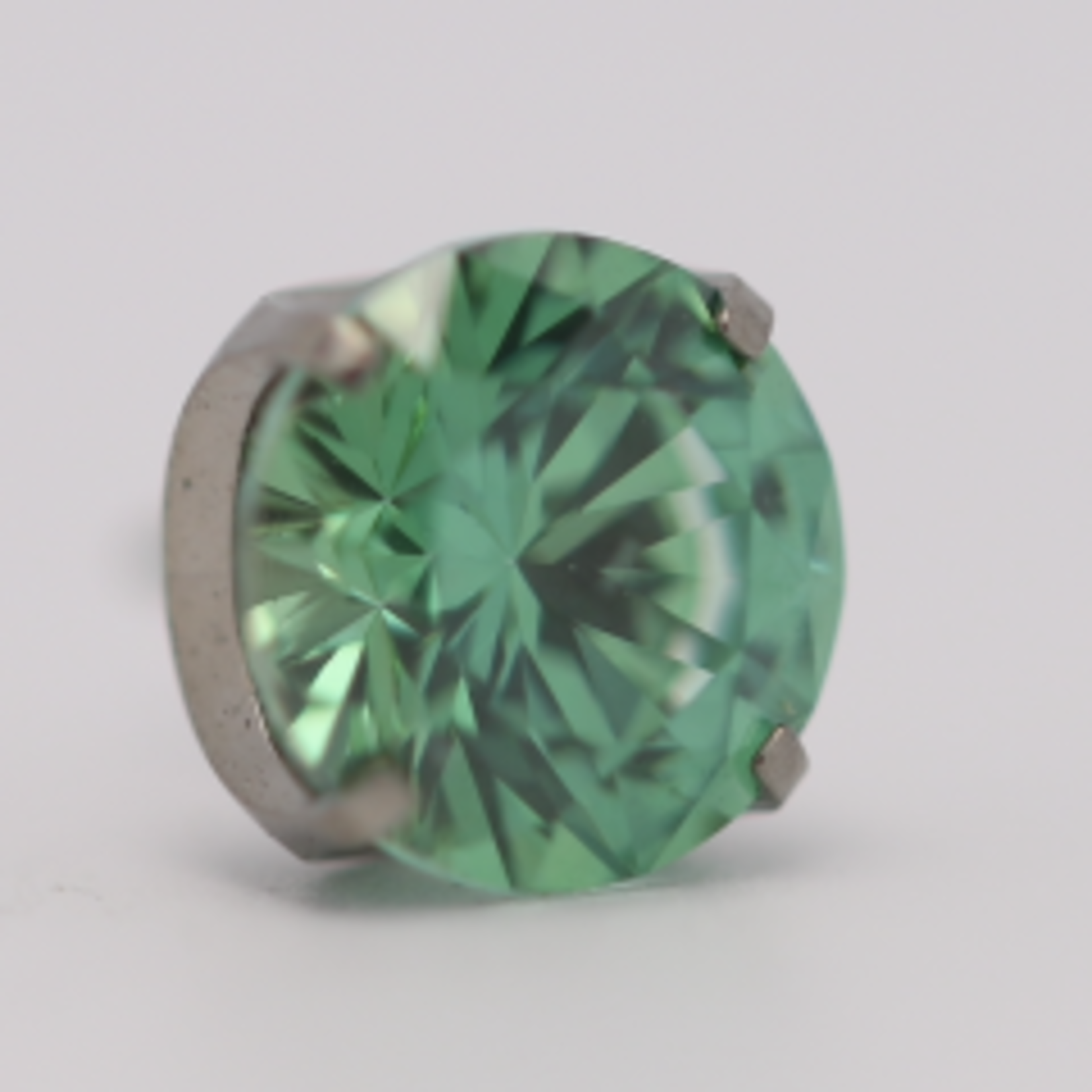 Neometal 18g prong set threadless end 2.5mm green