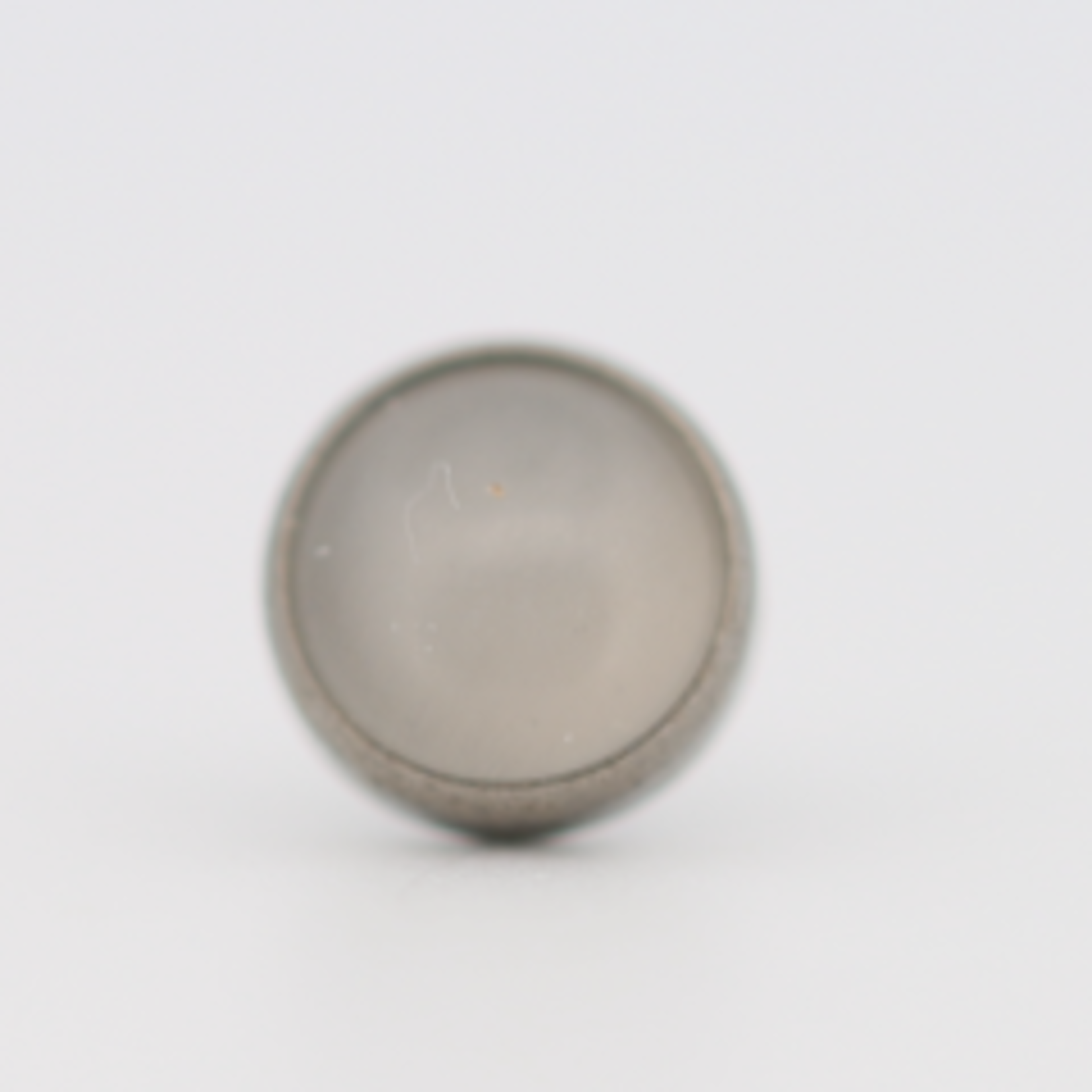 Neometal 18g cabochon bezel set 3mm genuine moonstone
