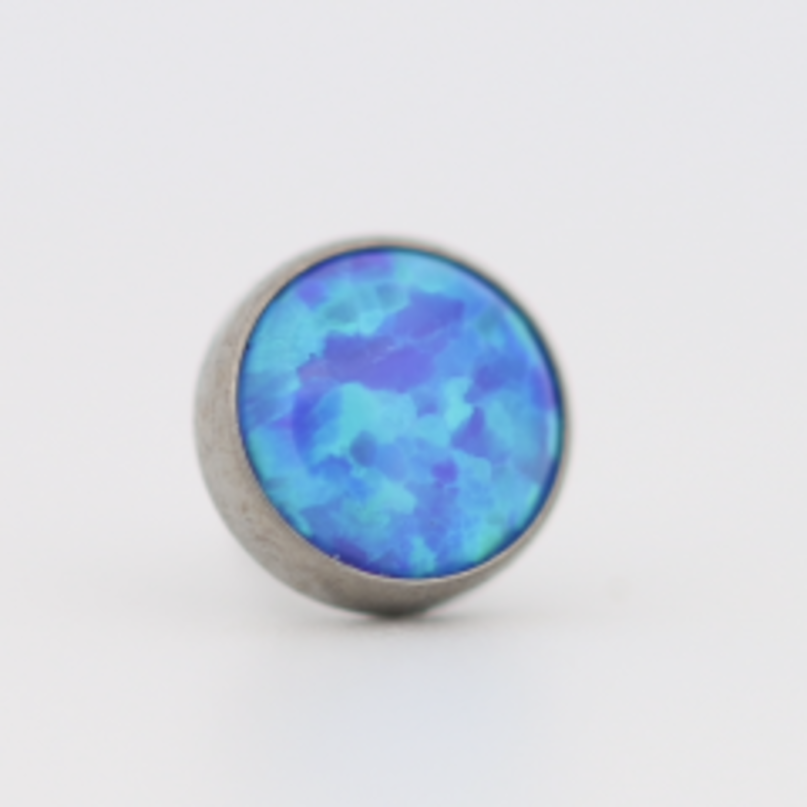 Neometal 18g cabochon bezel set 4mm synthetic capri blue opal