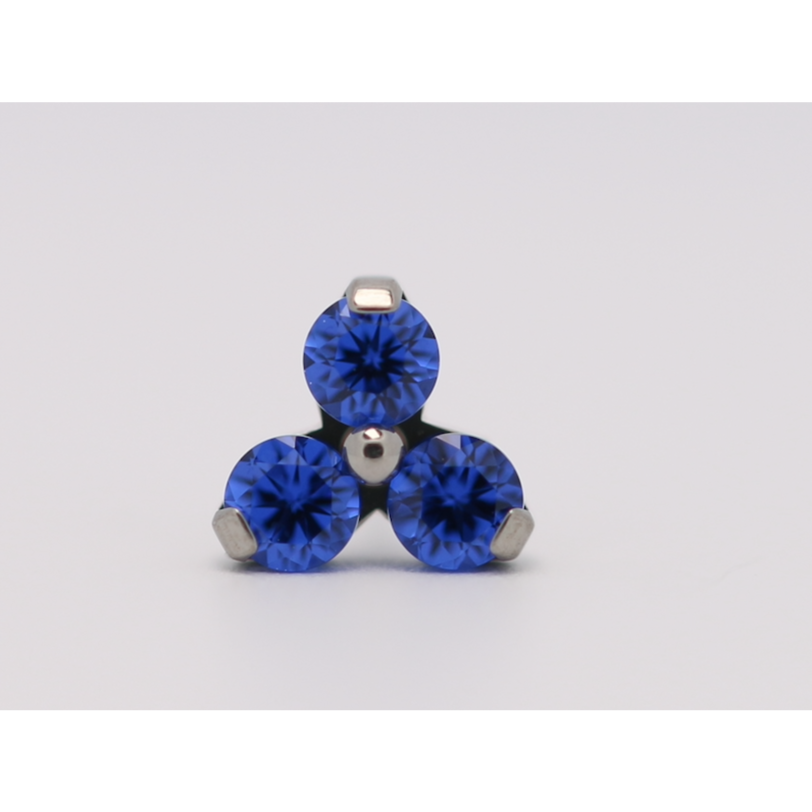 Neometal 18g trinity prong 3x1.5mm sapphire