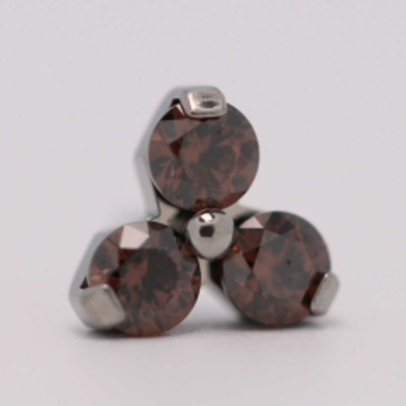 Neometal 18g trinity prong 3x2mm chocolate brown