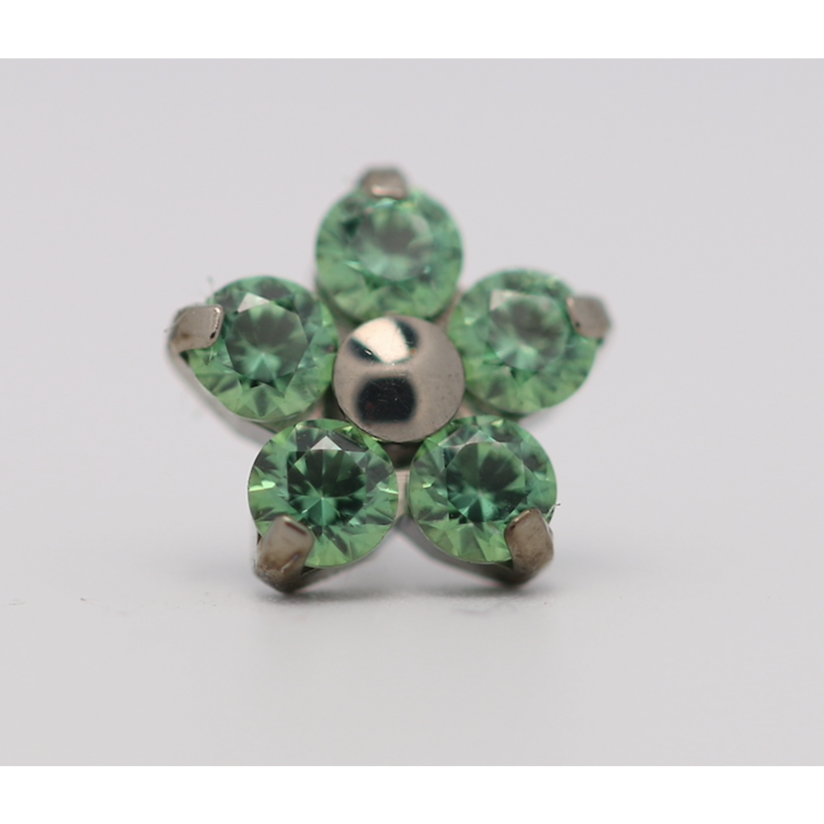 Neometal 18g prong set threadless end flower 5x2mm green