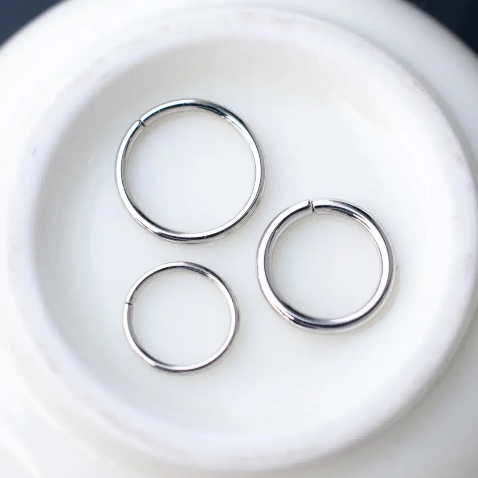 Anatometal 20g 11/32 seam ring stainless steel