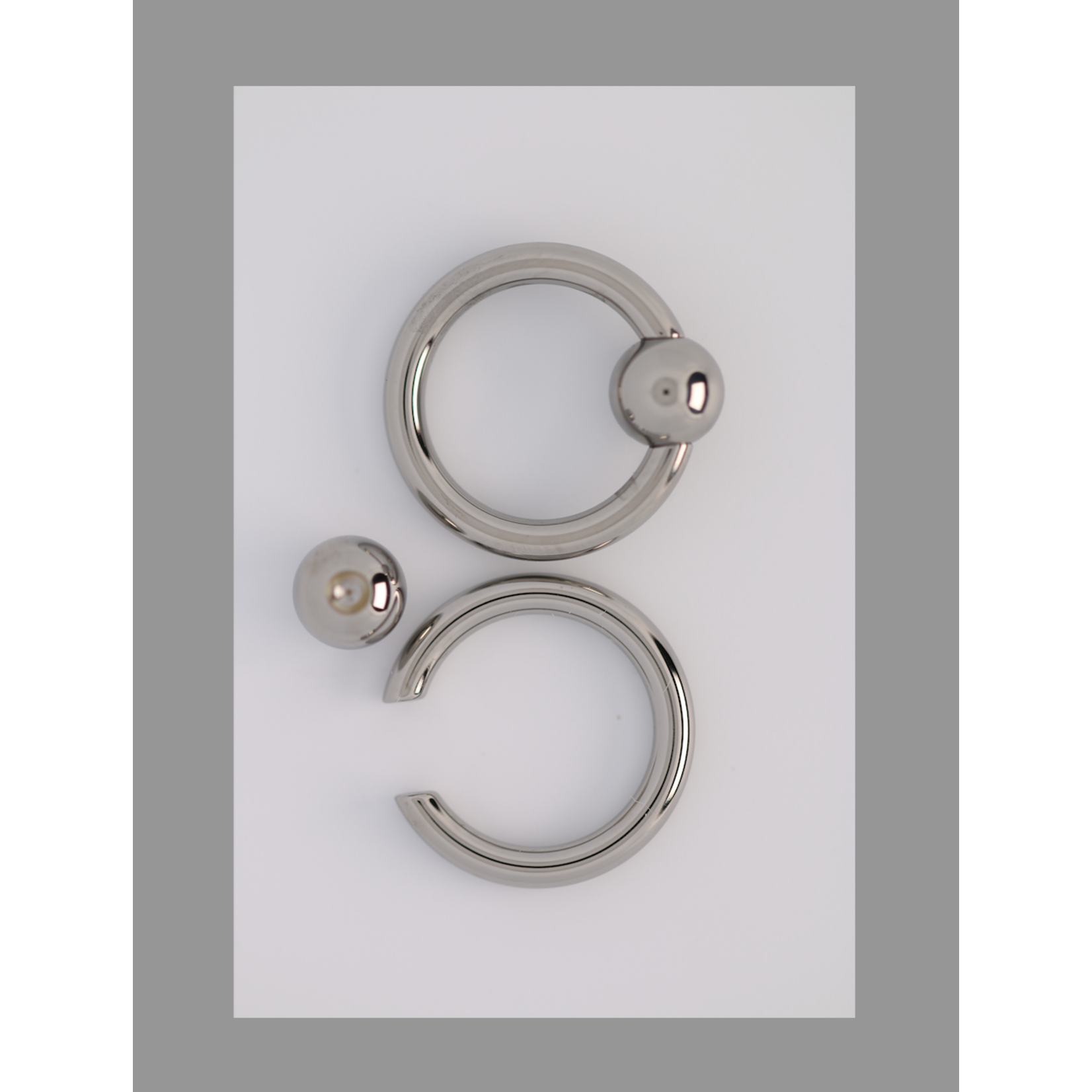 Anatometal 12g 3/4 captive bead ring