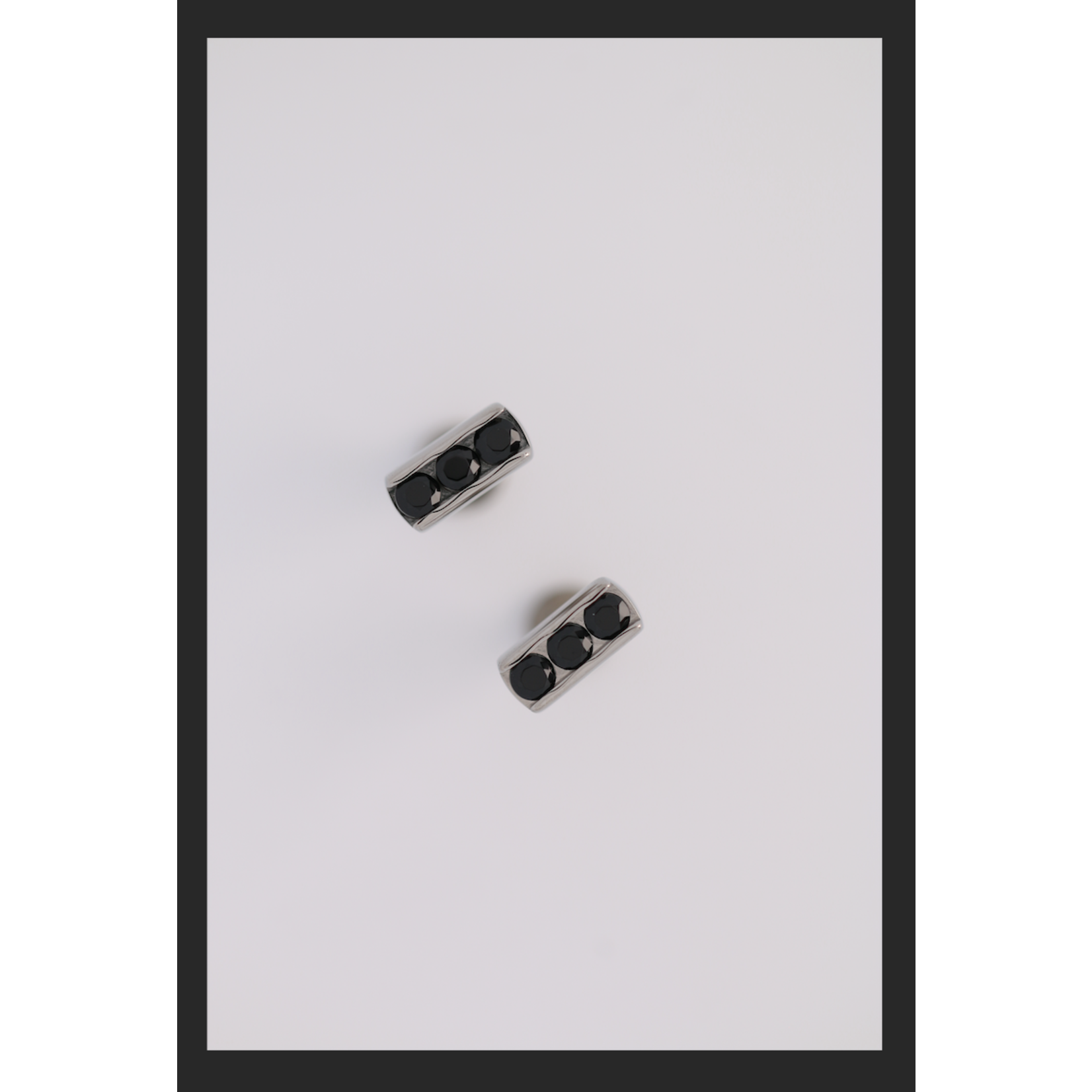 IS Body jewelry 18g channel set threadless faceted gem end with (3) 2mm gems-Black Ceramic CZ