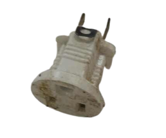 ELE6305 OUTLET ADAPTER CONVERTS 2 WIRE OUTLET TO 3 WIRE GROUNDED OUTLET 2 PC