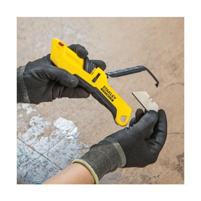 HAR9261 FATMAX AUTO-RETRACT TRI-SLIDE SAFTY KNIFE #FMHT10365