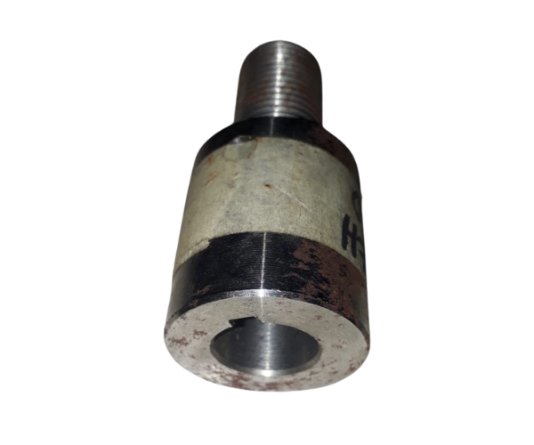 VEH23370 BOTTOM THREADED SHAFT FOR 300L CEMENT MIXER GX160 DIRECT DRIVE
