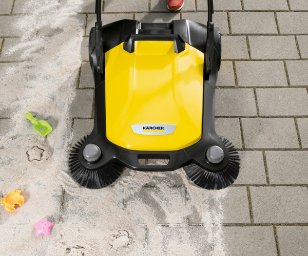 KARCHER TWIN WALK-BEHIND OUTDOOR HAND PUSH FLOOR SWEEPER (IND5805)