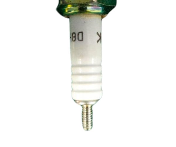 VEH11538 NGK SPARK PLUGS D8H5