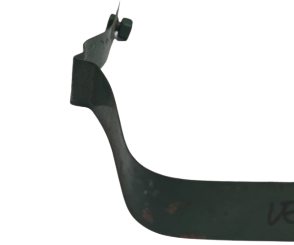 VEH11851 STRAP/FUEL TANK(LISTER6/1)--WNR