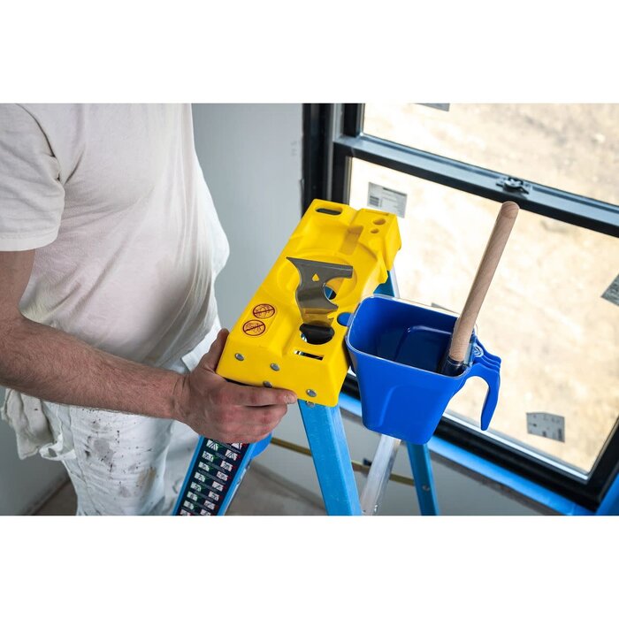 WERNER HAR9233 WERNER 6' FIBERGLASS LADDER FS1O6