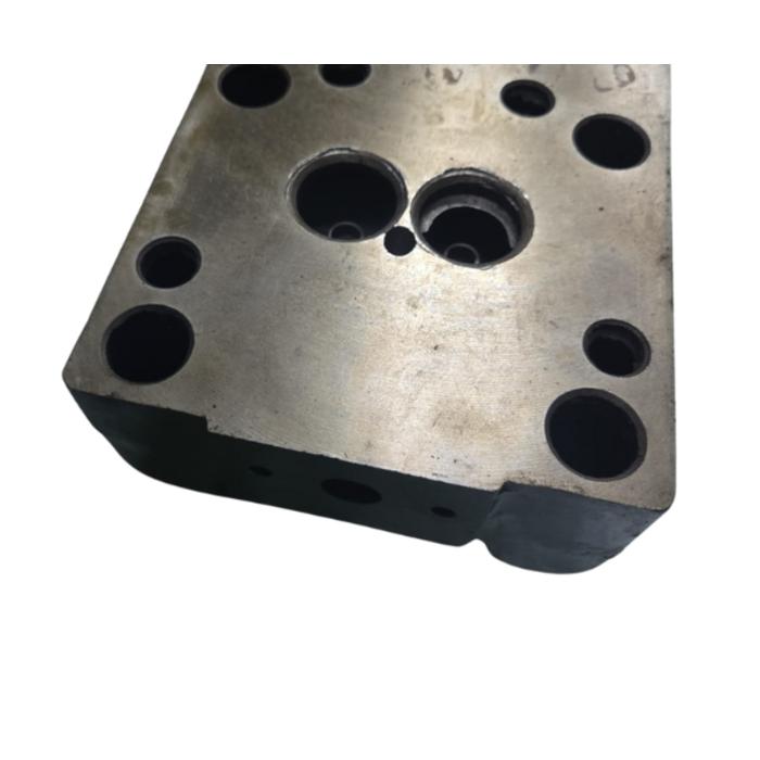 VEH14463 HEAD/CYLINDER 208 5/10H.P